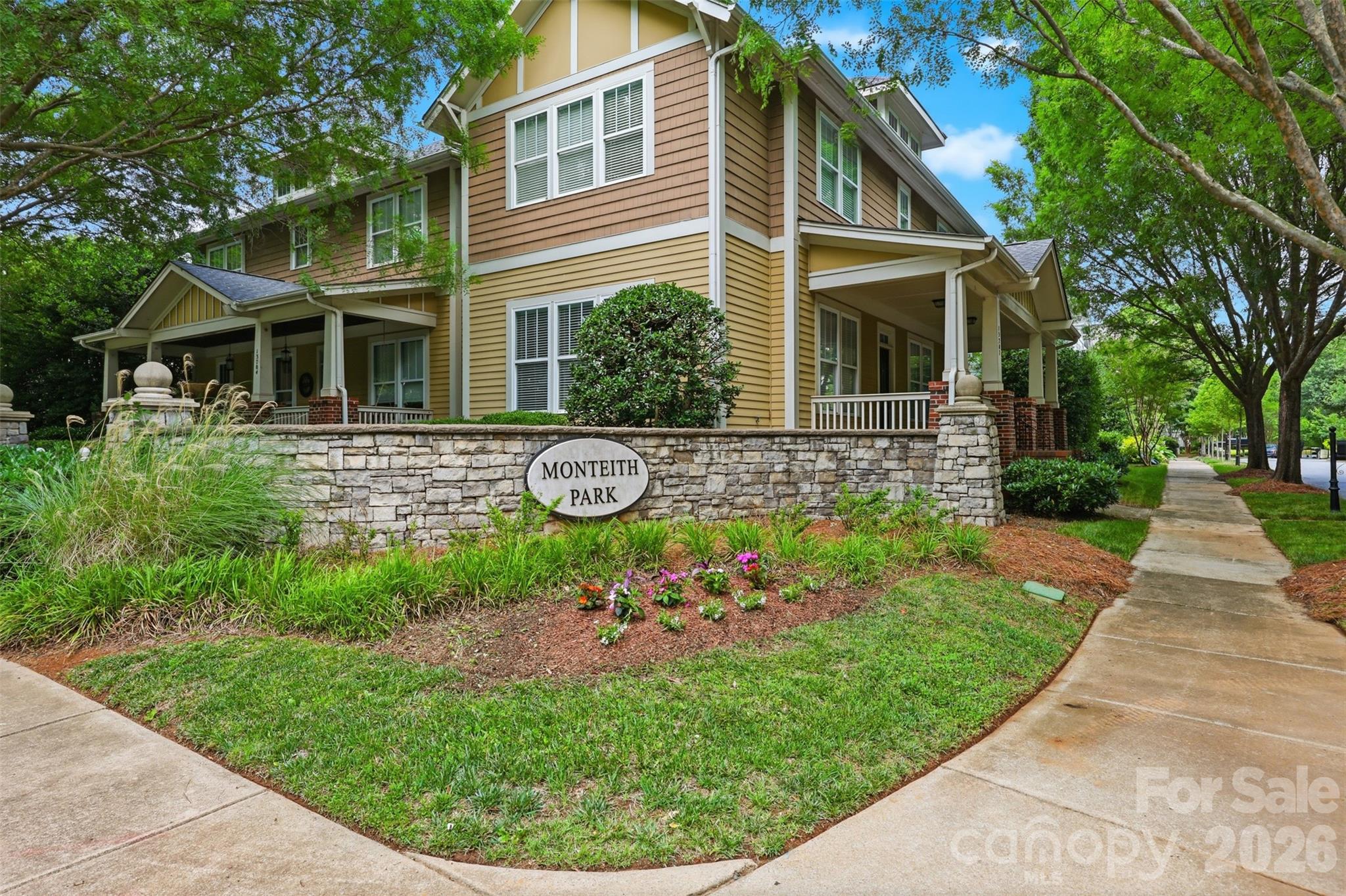 16150 Spruell Street — Huntersville