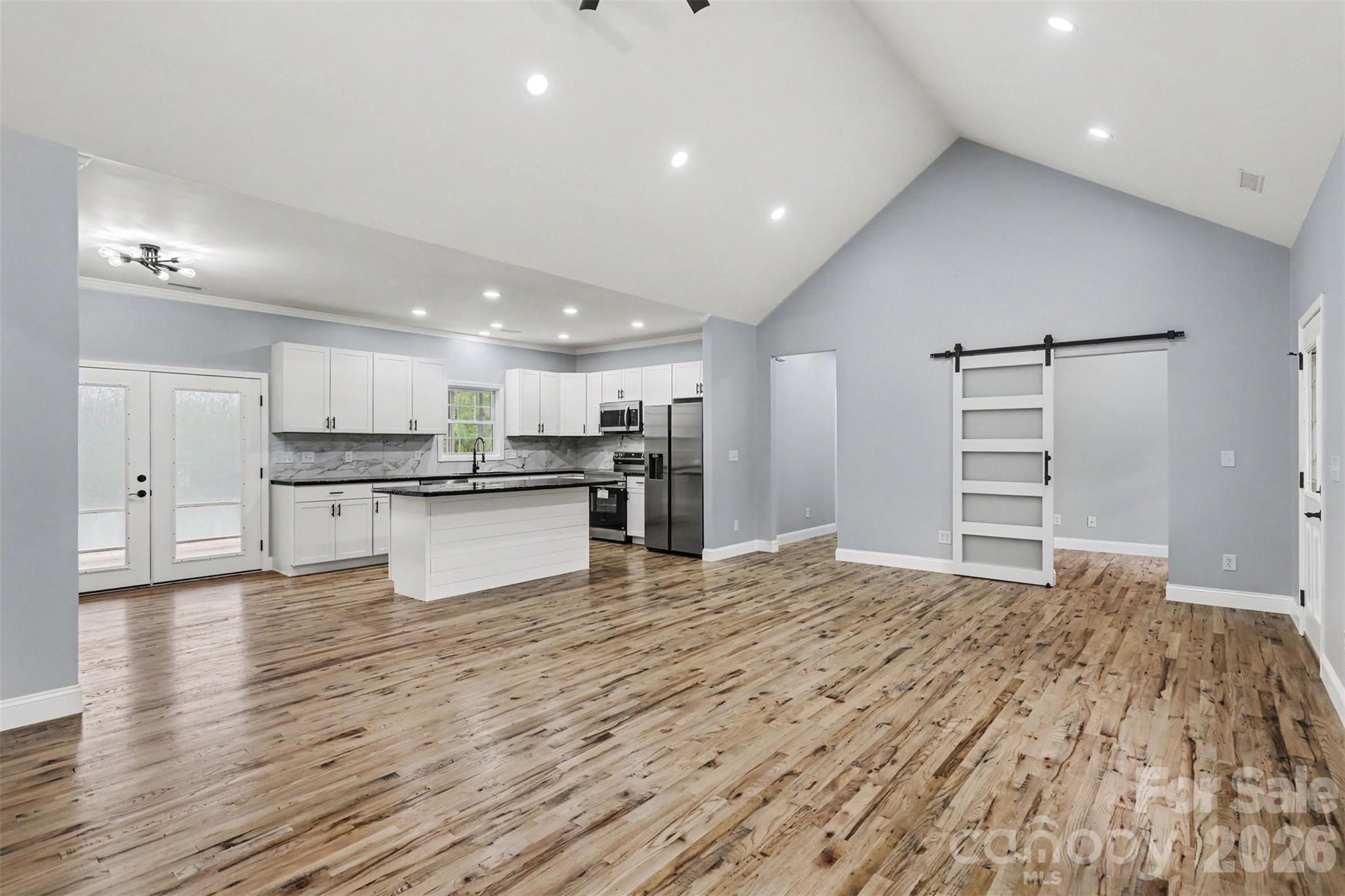 1060 Moss Lake Drive — Clover