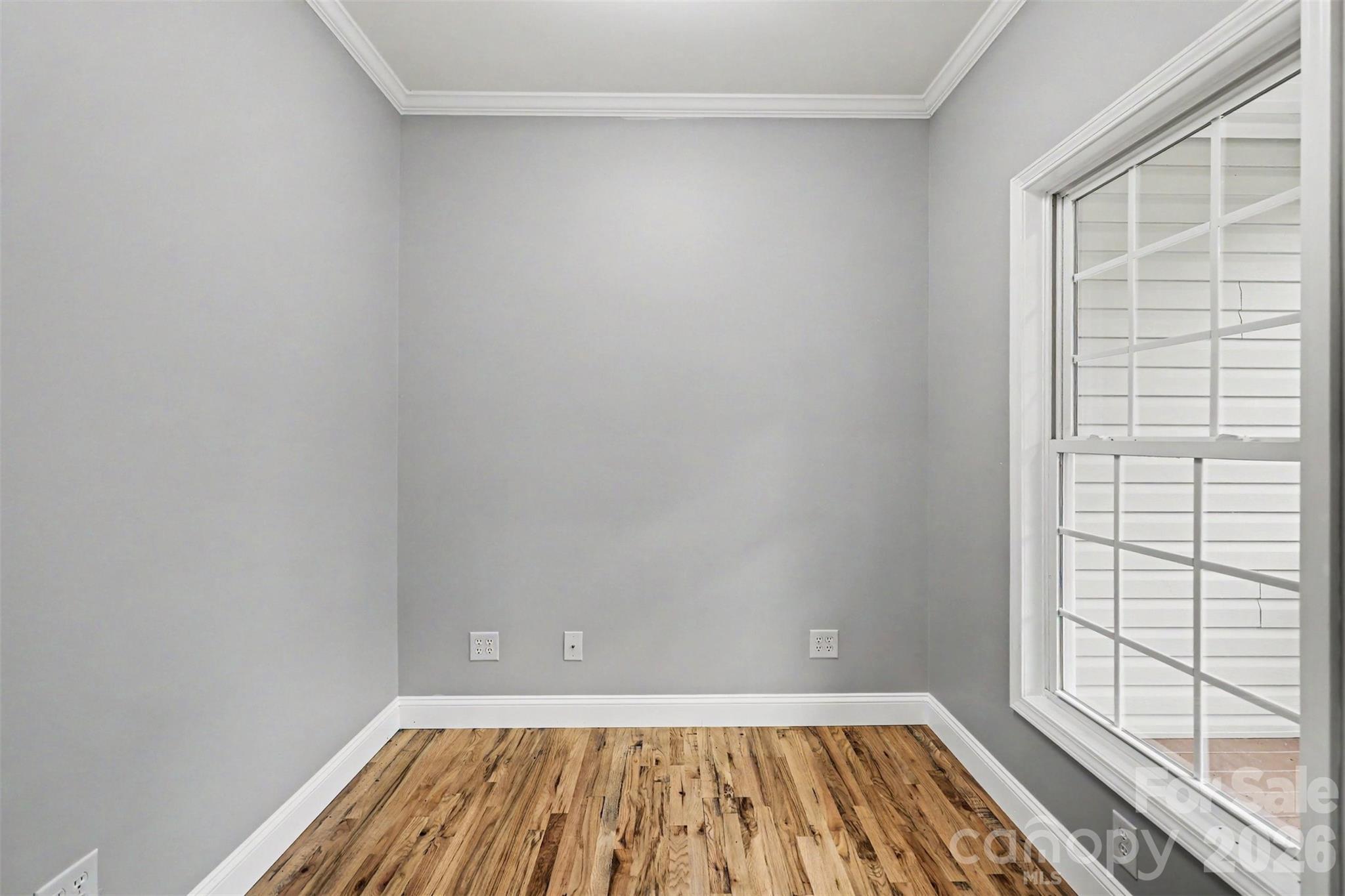 1060 Moss Lake Drive — Clover