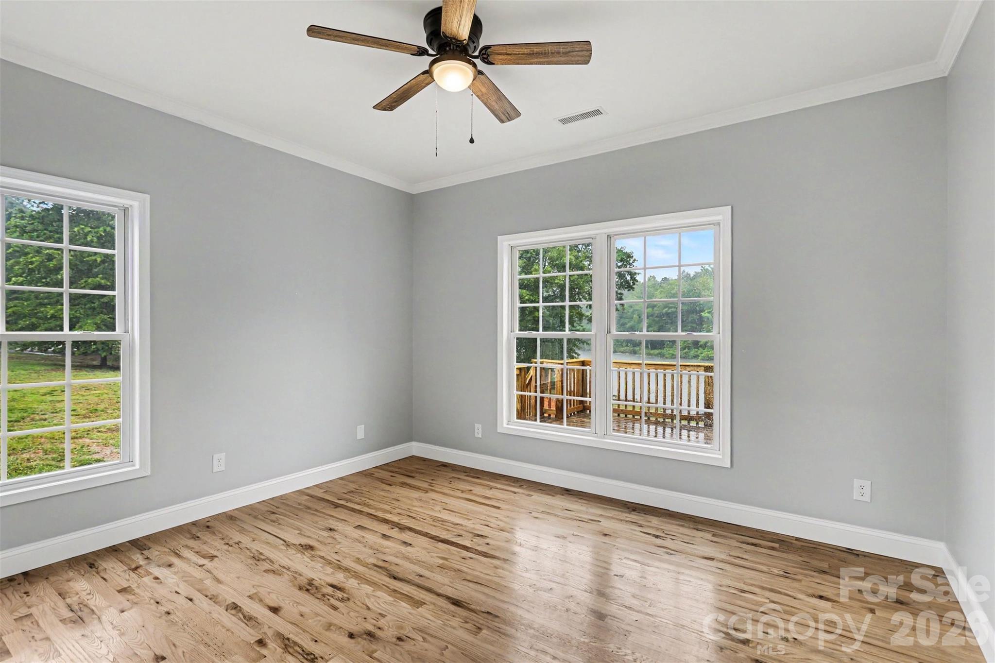1060 Moss Lake Drive — Clover