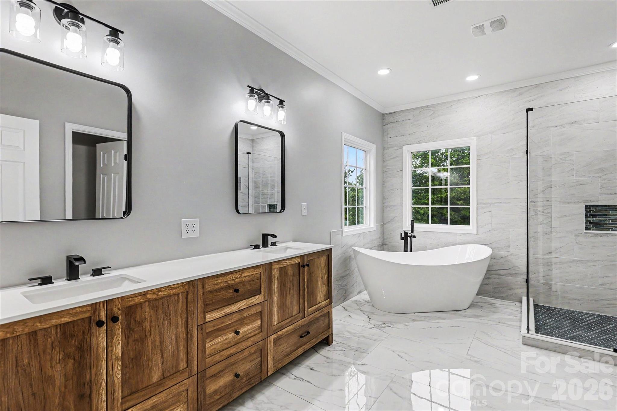 1060 Moss Lake Drive — Clover