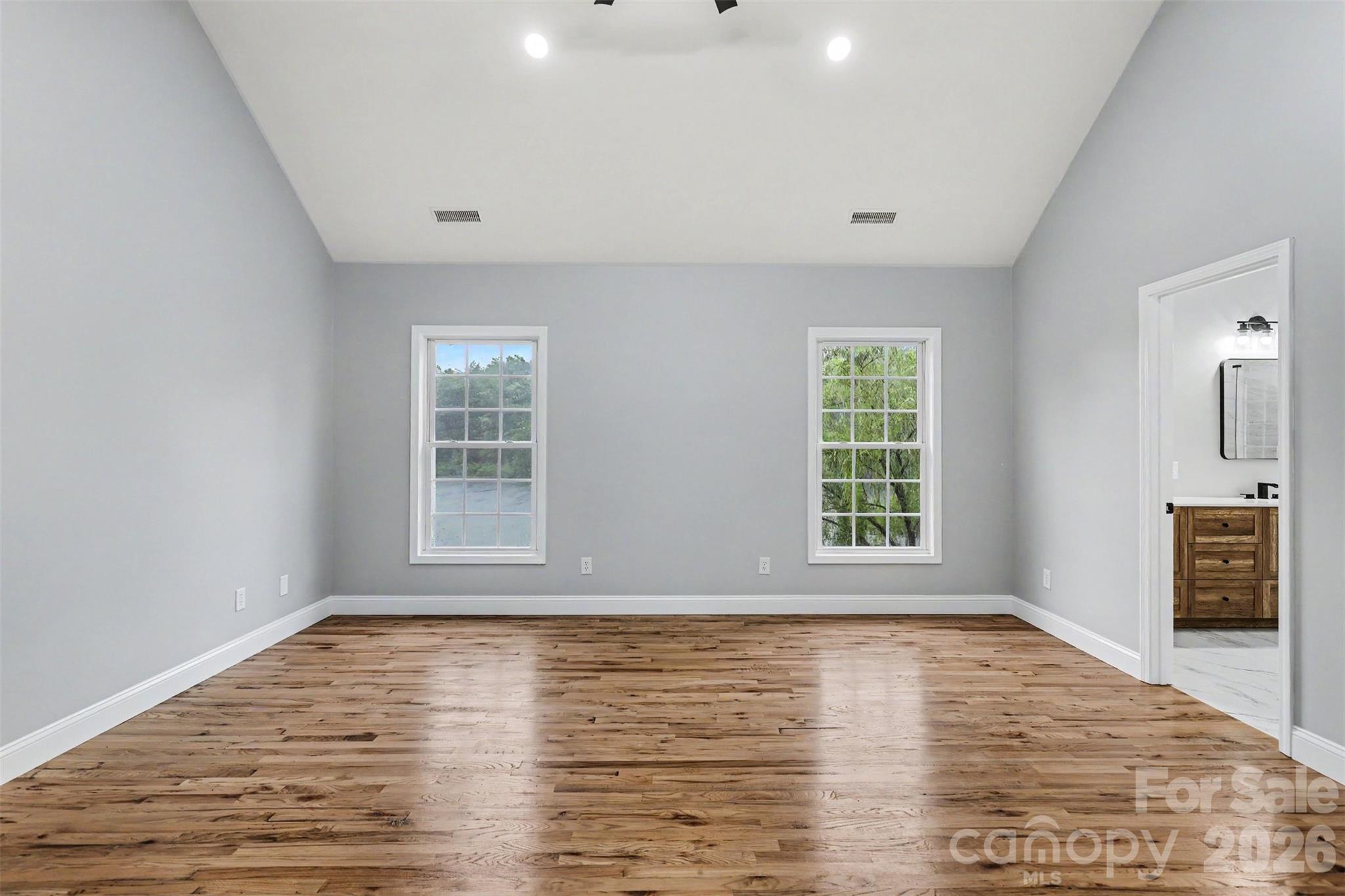 1060 Moss Lake Drive — Clover
