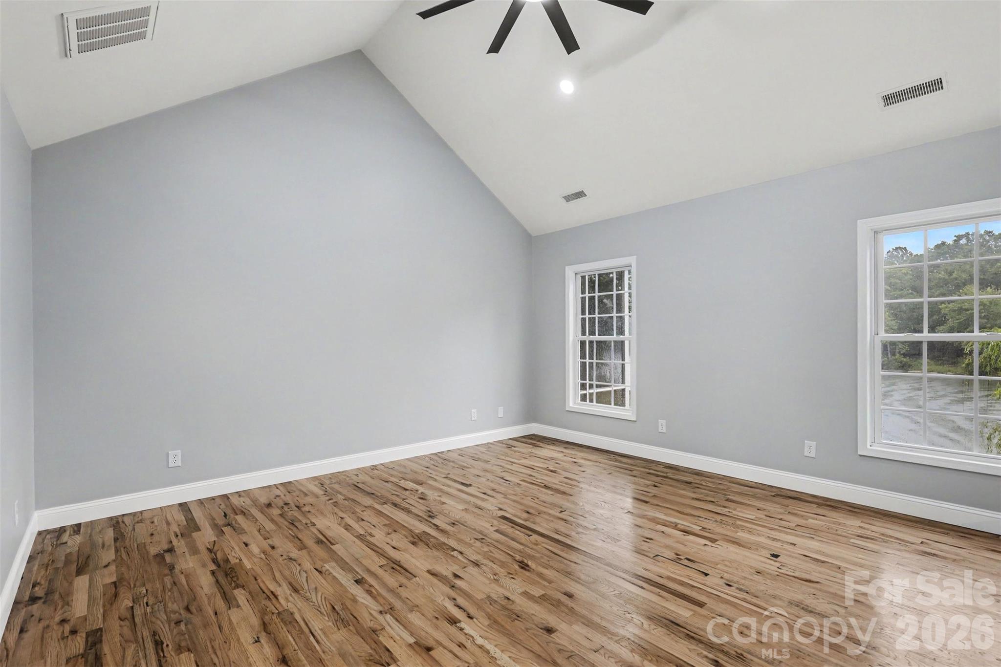 1060 Moss Lake Drive — Clover