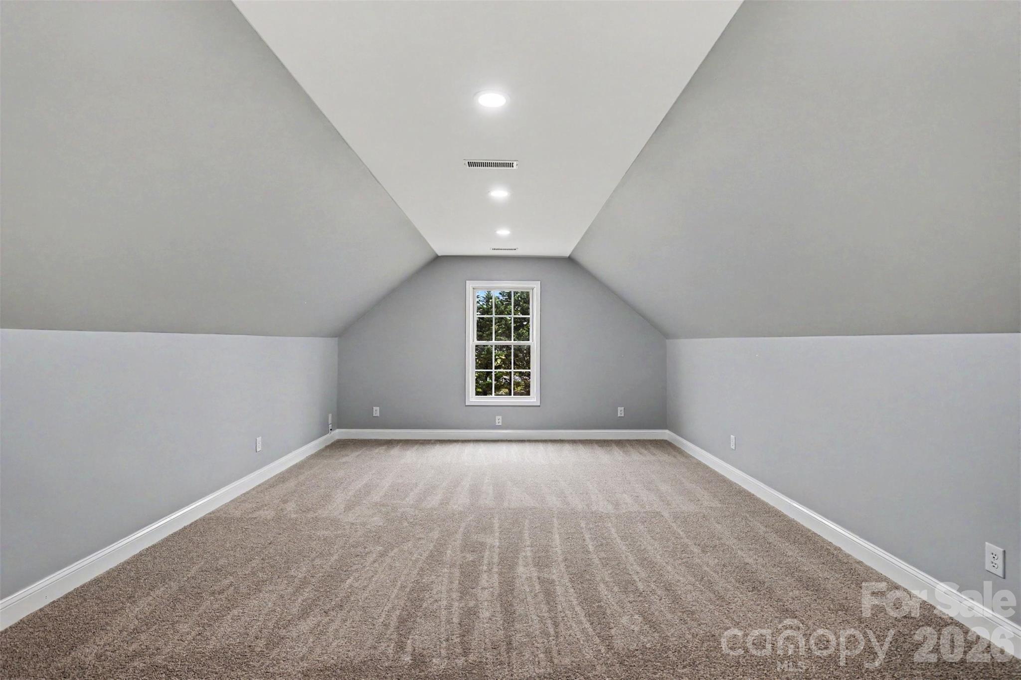 1060 Moss Lake Drive — Clover