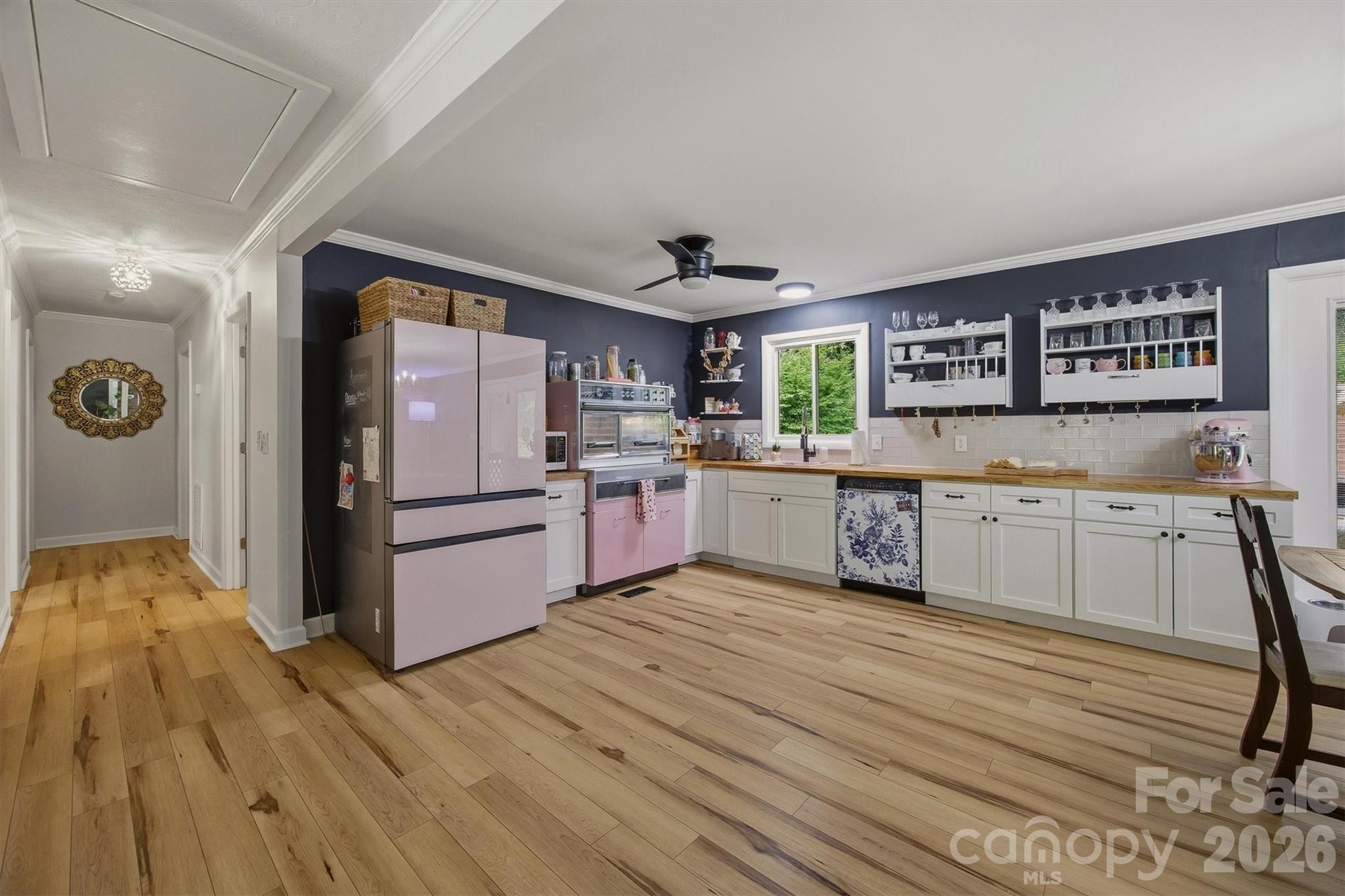 360 Johnson Caldwell Road — Boomer