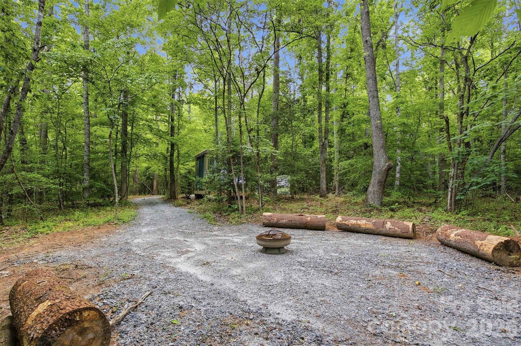 360 Johnson Caldwell Road — Boomer