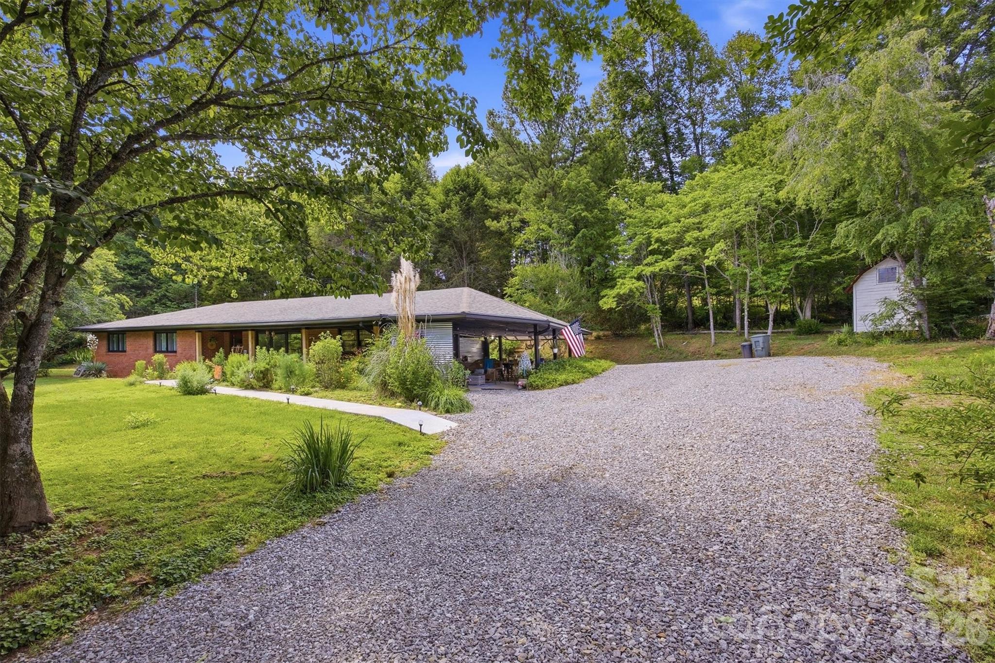 360 Johnson Caldwell Road — Boomer