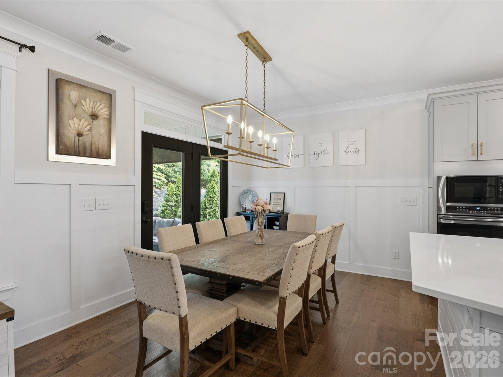 1112 Baldwin Drive — Lancaster