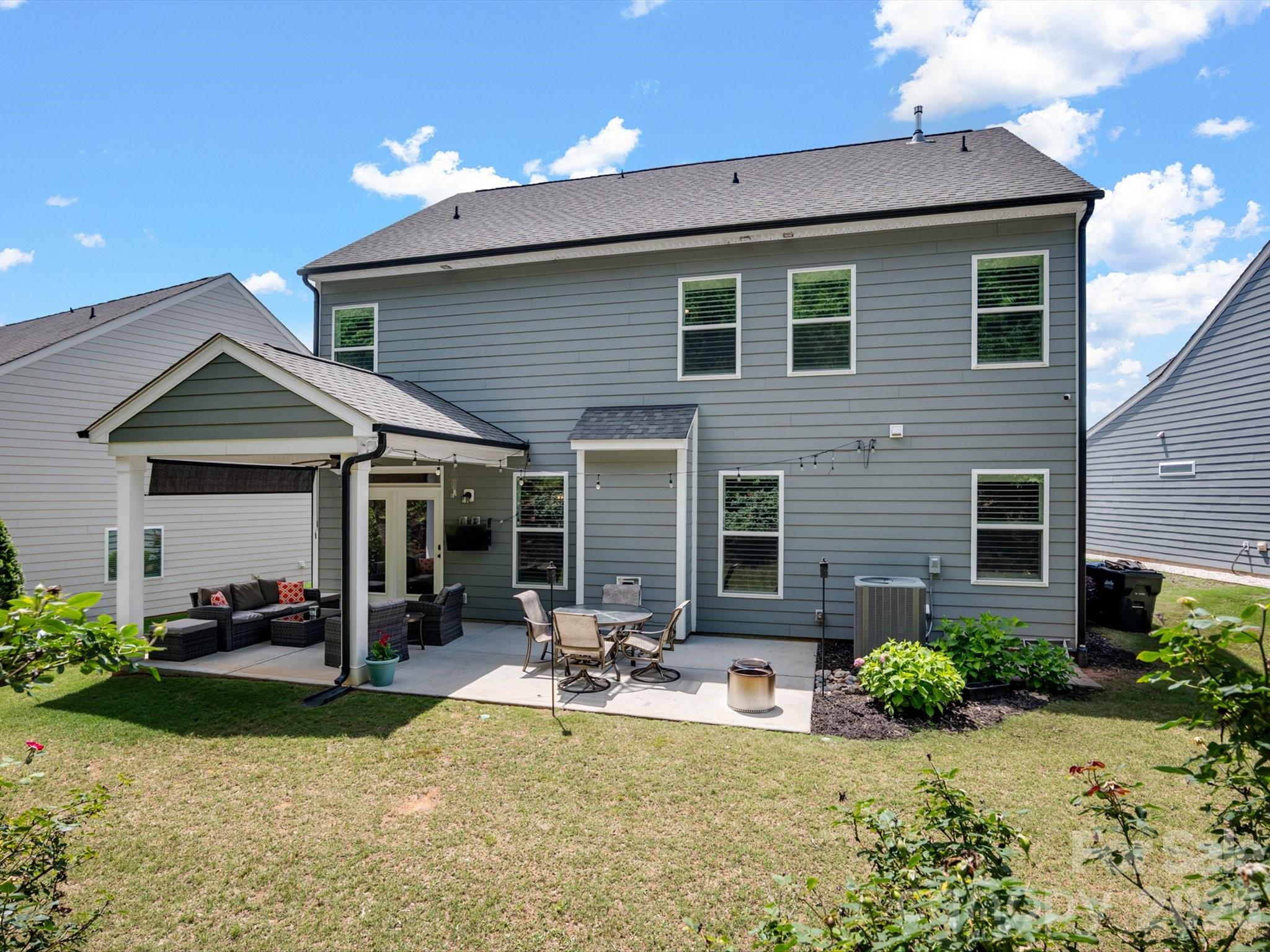 1112 Baldwin Drive — Lancaster