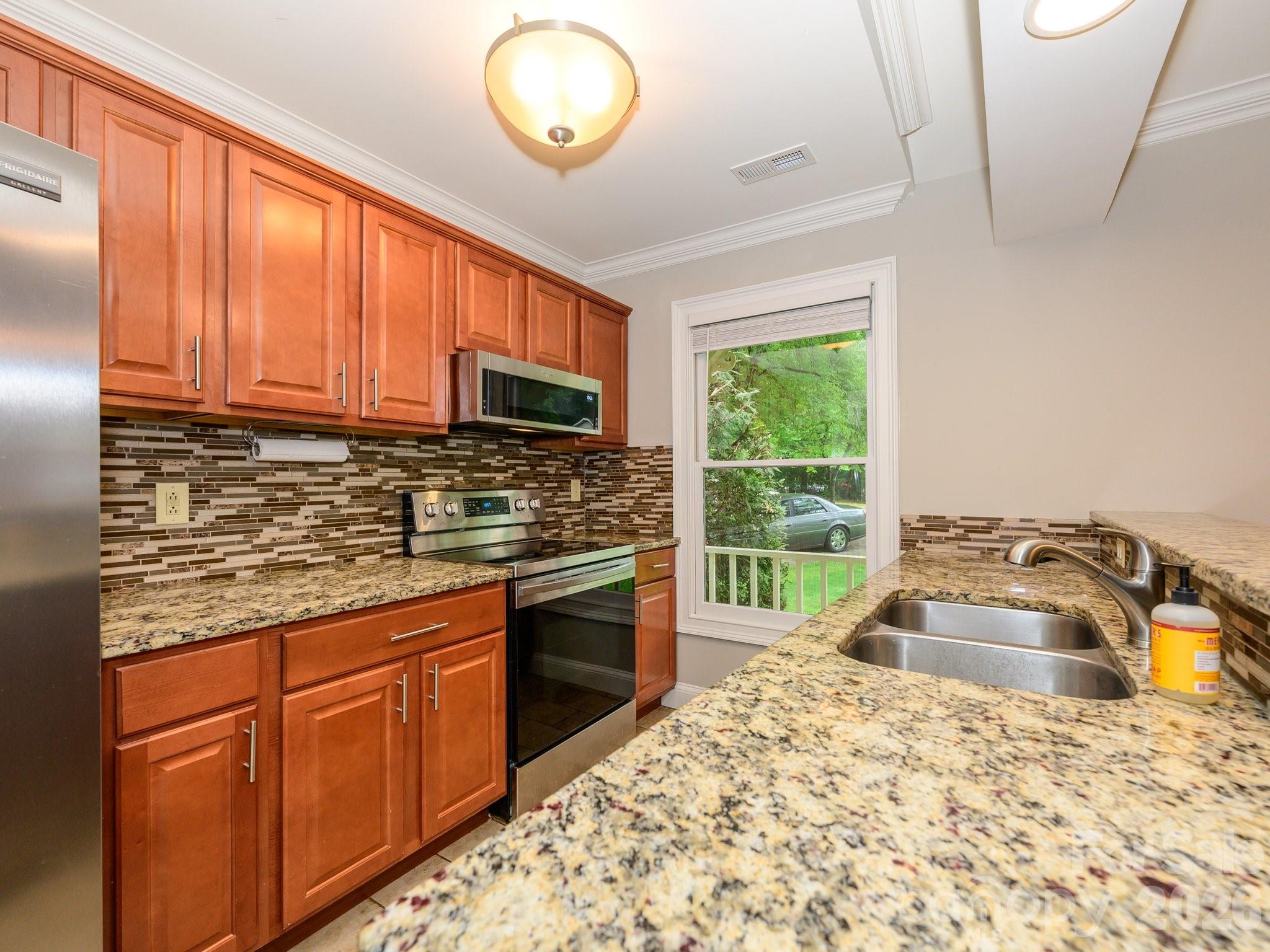 6060 Acadian Woods Drive — Charlotte