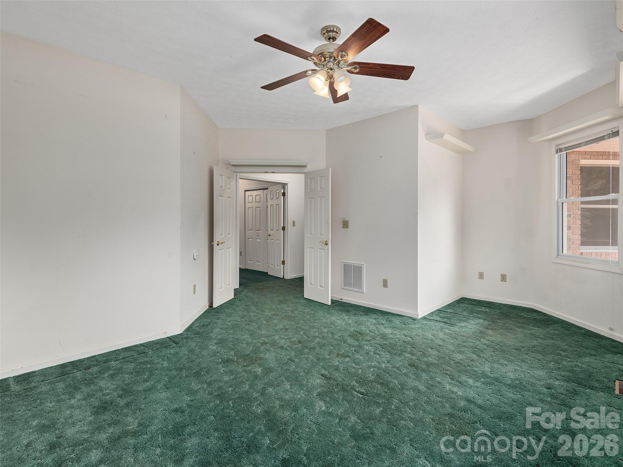 39 Beaumont Drive — Hendersonville