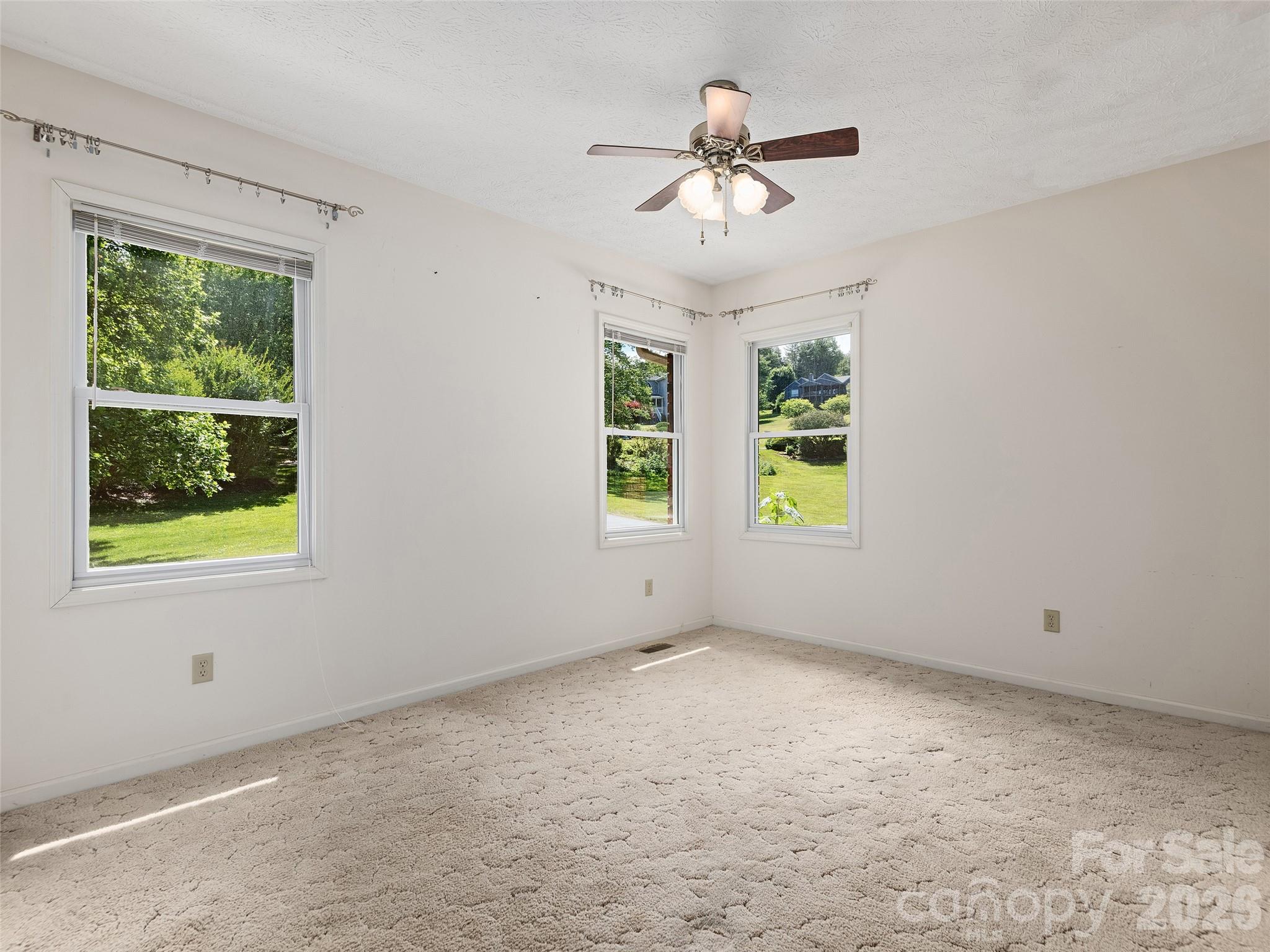 39 Beaumont Drive — Hendersonville
