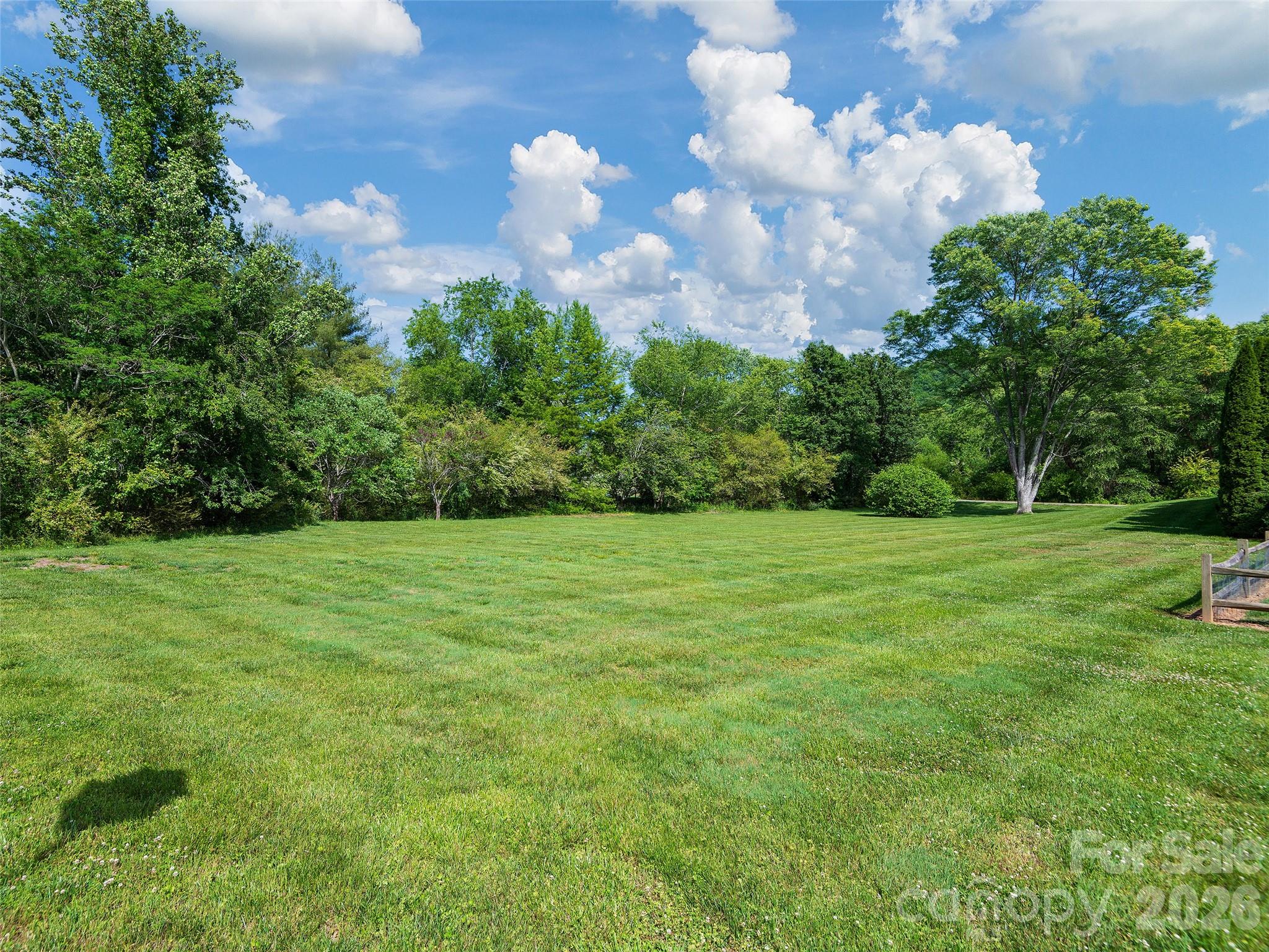39 Beaumont Drive — Hendersonville