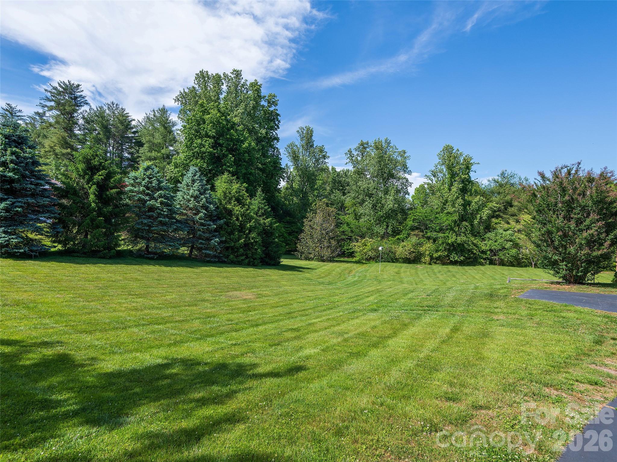 39 Beaumont Drive — Hendersonville