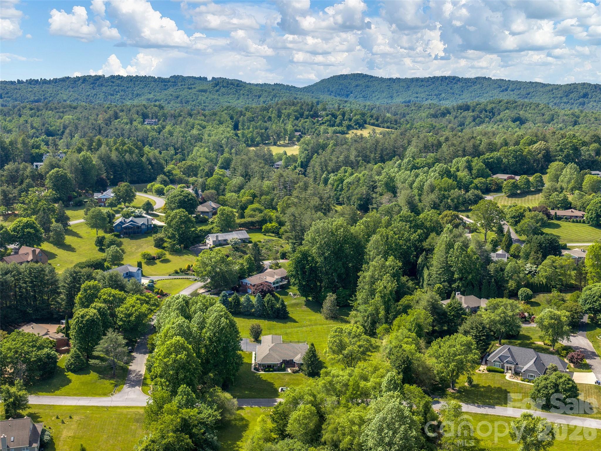 39 Beaumont Drive — Hendersonville