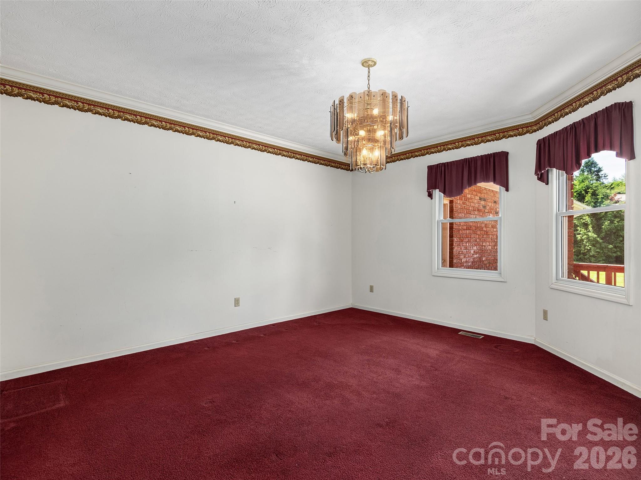 39 Beaumont Drive — Hendersonville
