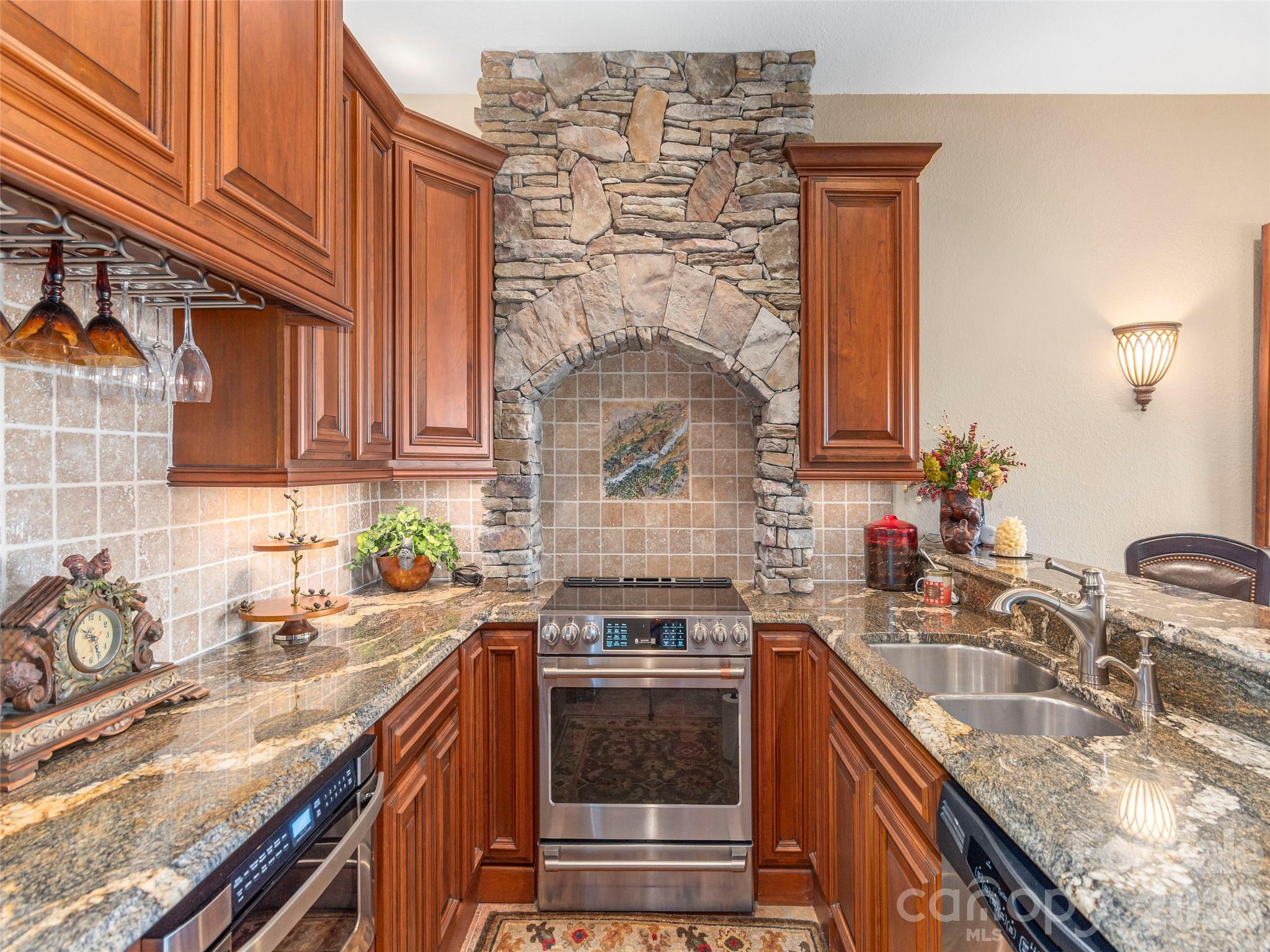 574 Leatherwood Drive — Maggie Valley