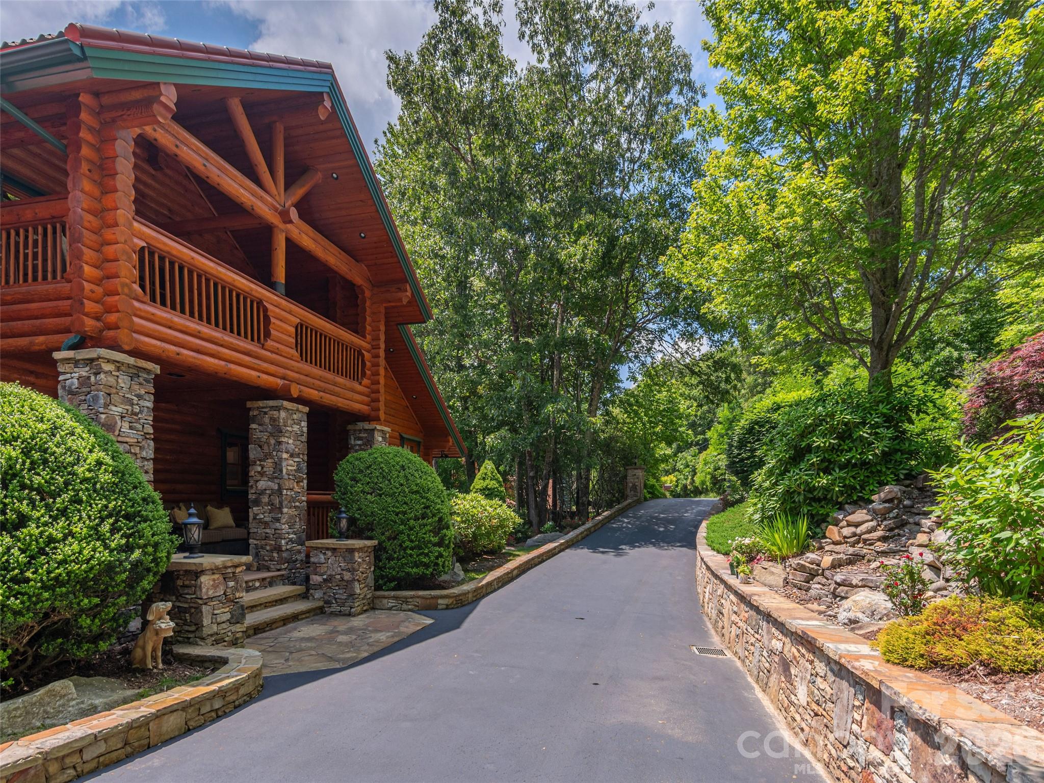 574 Leatherwood Drive — Maggie Valley