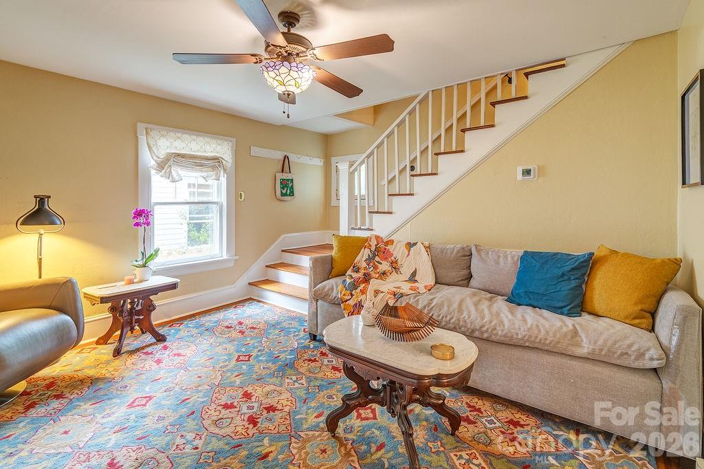 52 Gracelyn Road — Asheville