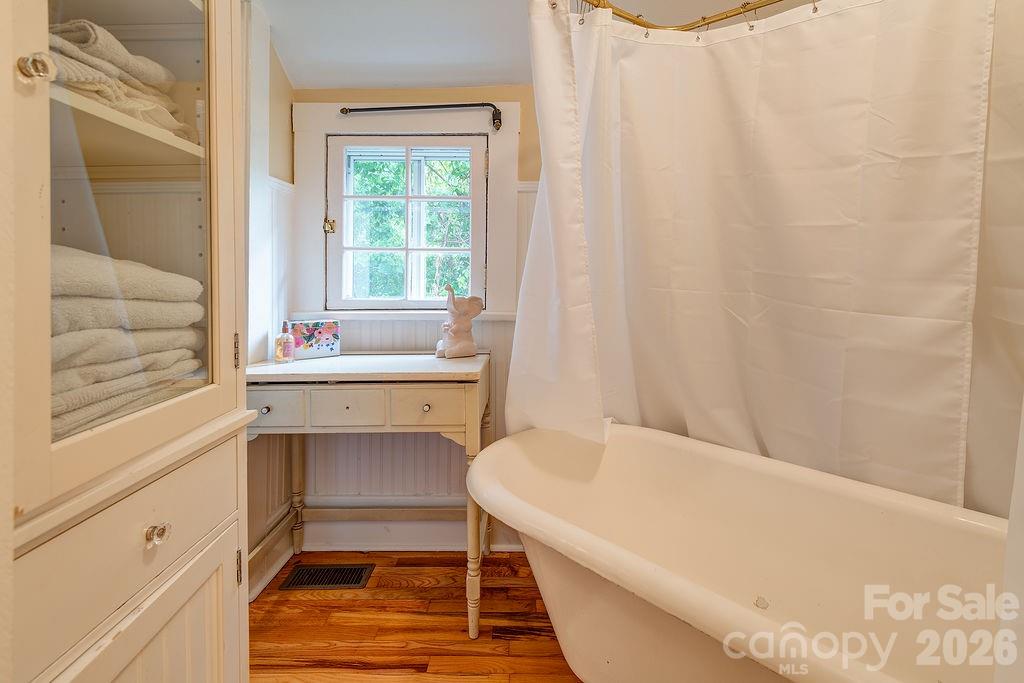 52 Gracelyn Road — Asheville
