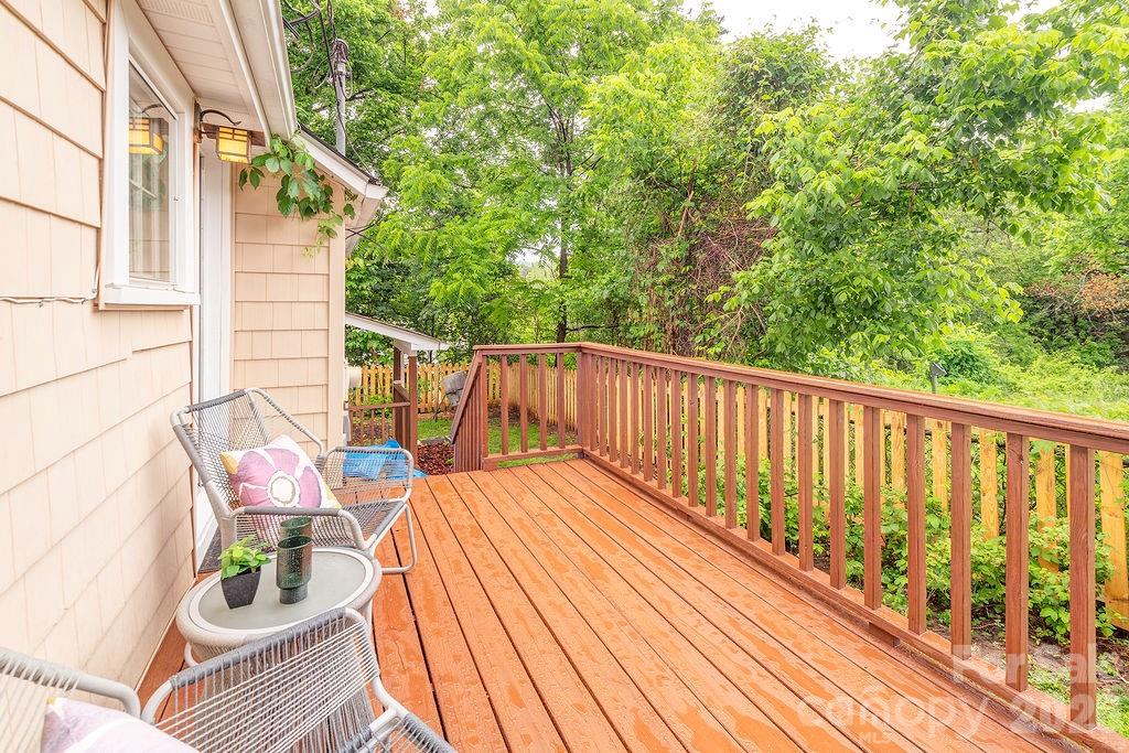52 Gracelyn Road — Asheville