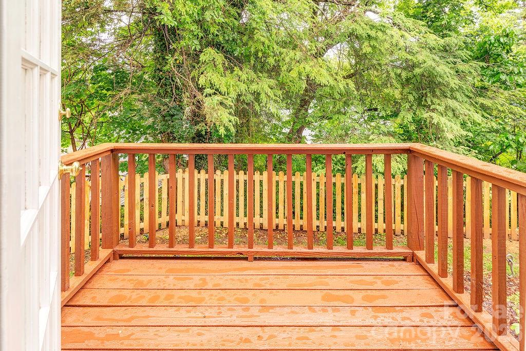 52 Gracelyn Road — Asheville