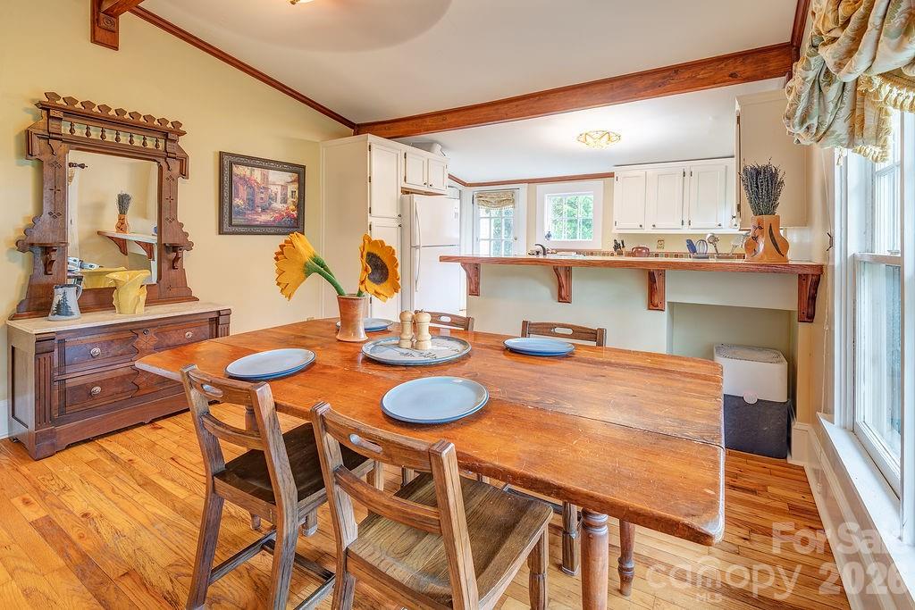 52 Gracelyn Road — Asheville