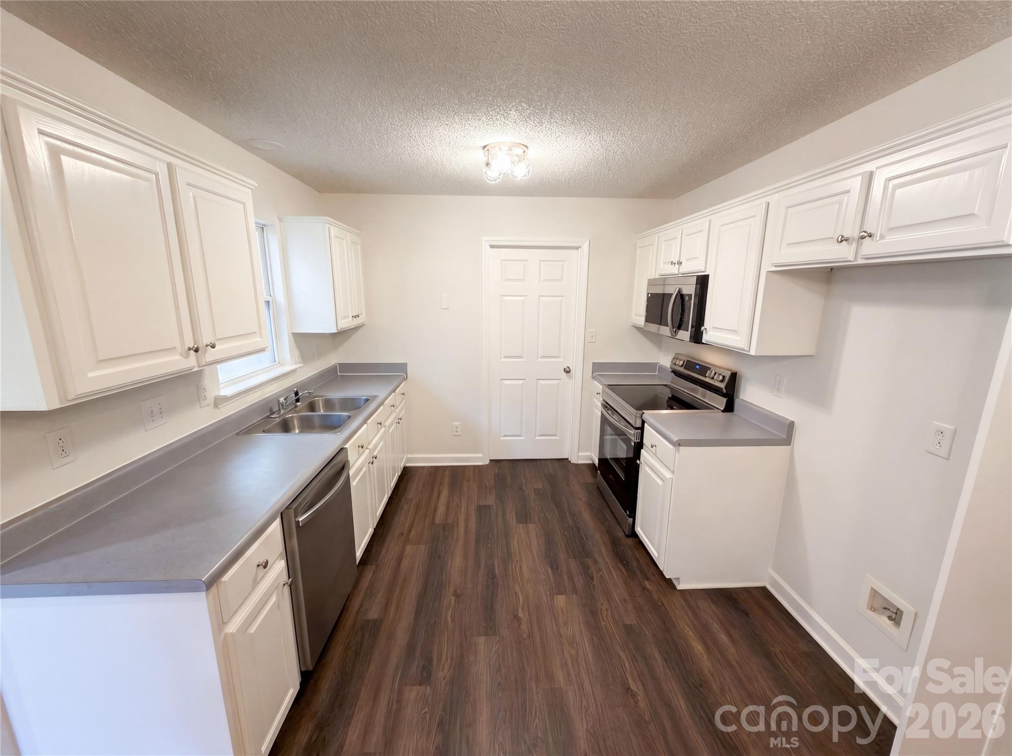 6018 Bryant Lane — Waxhaw