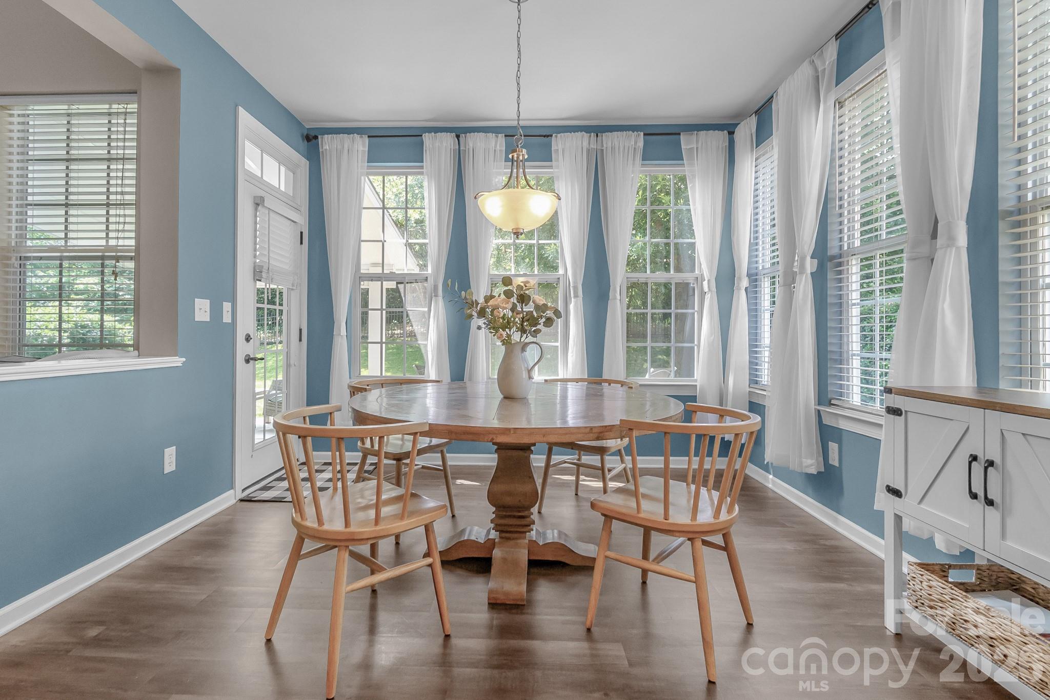 10507 Bere Island Drive — Charlotte