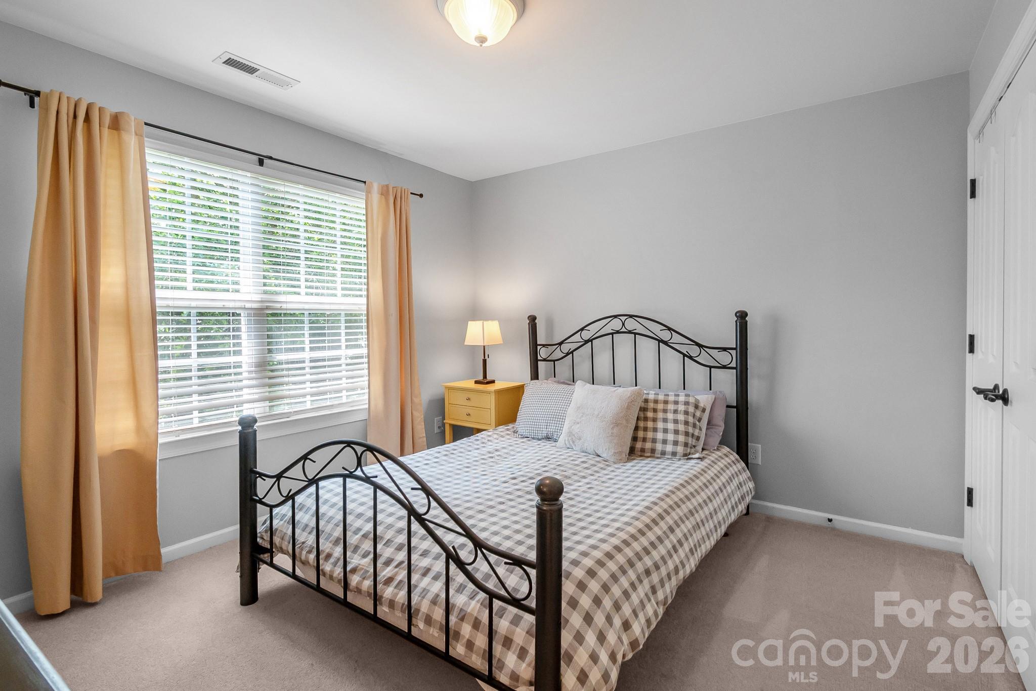 10507 Bere Island Drive — Charlotte