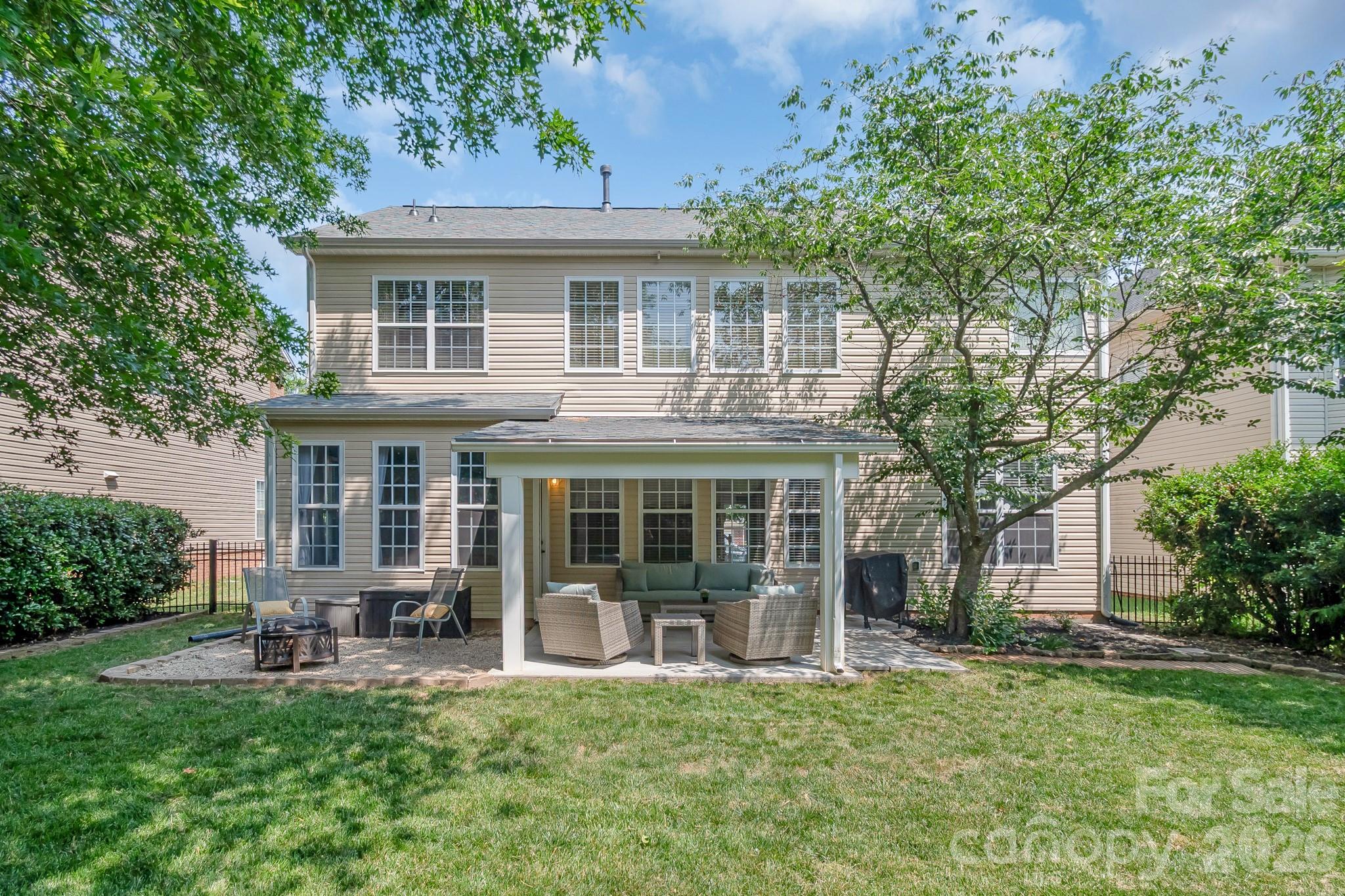 10507 Bere Island Drive — Charlotte