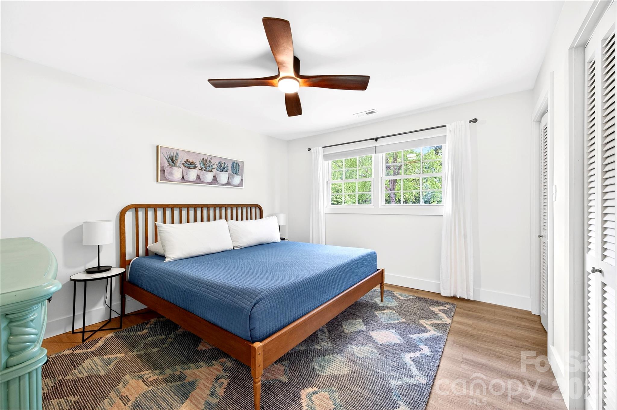 134 W Oakview Road — Asheville