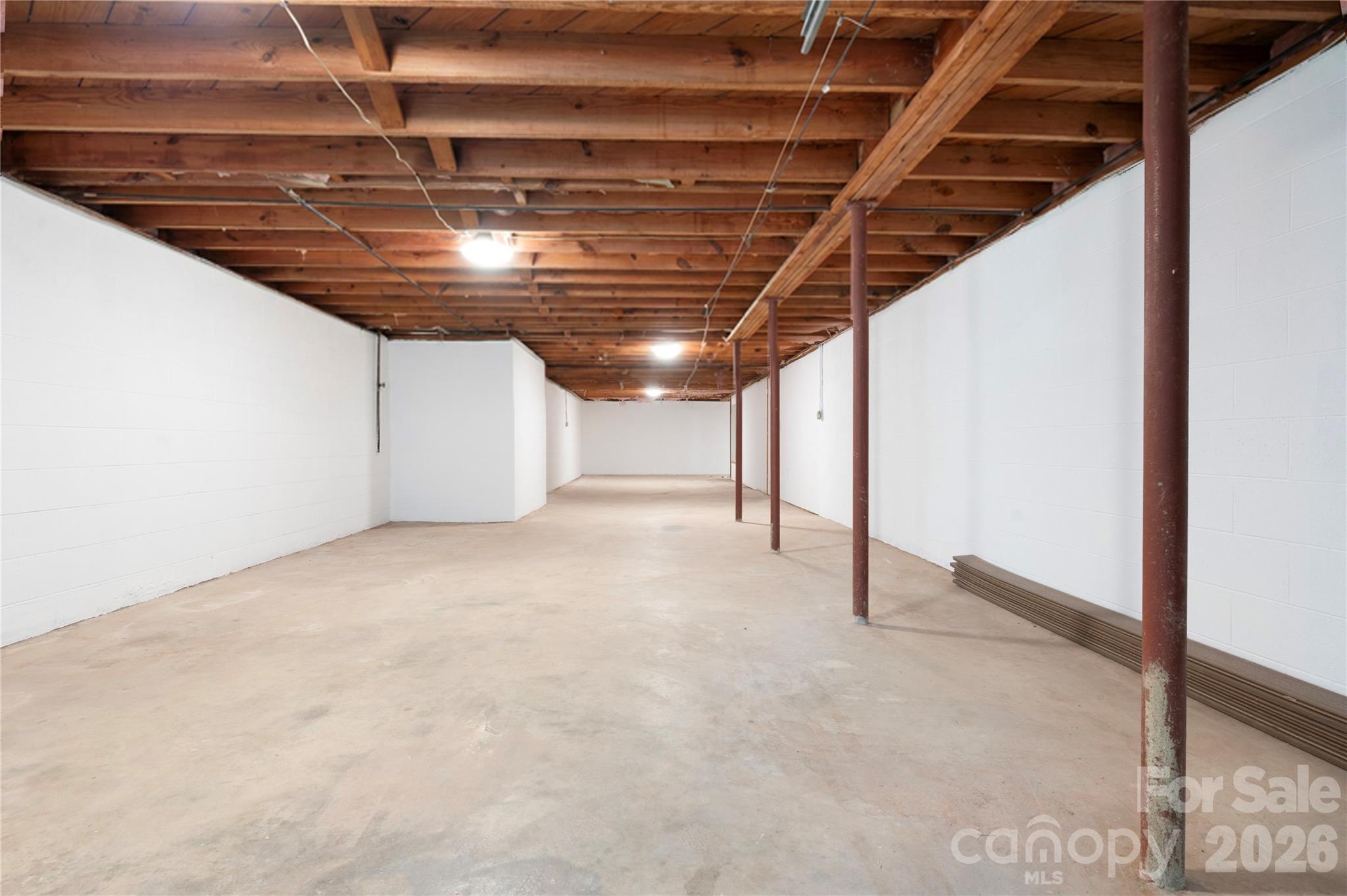 134 W Oakview Road — Asheville