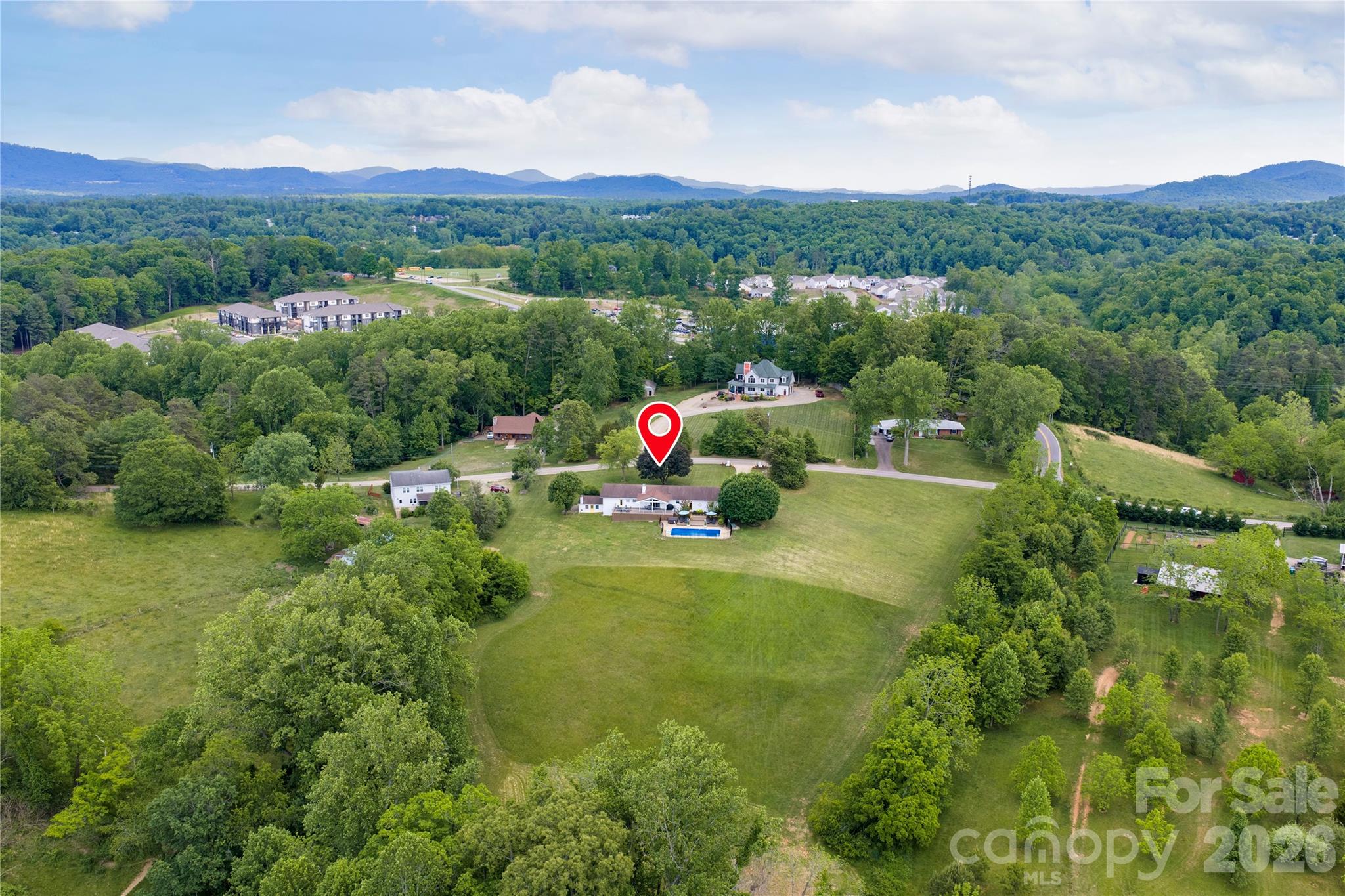 134 W Oakview Road — Asheville
