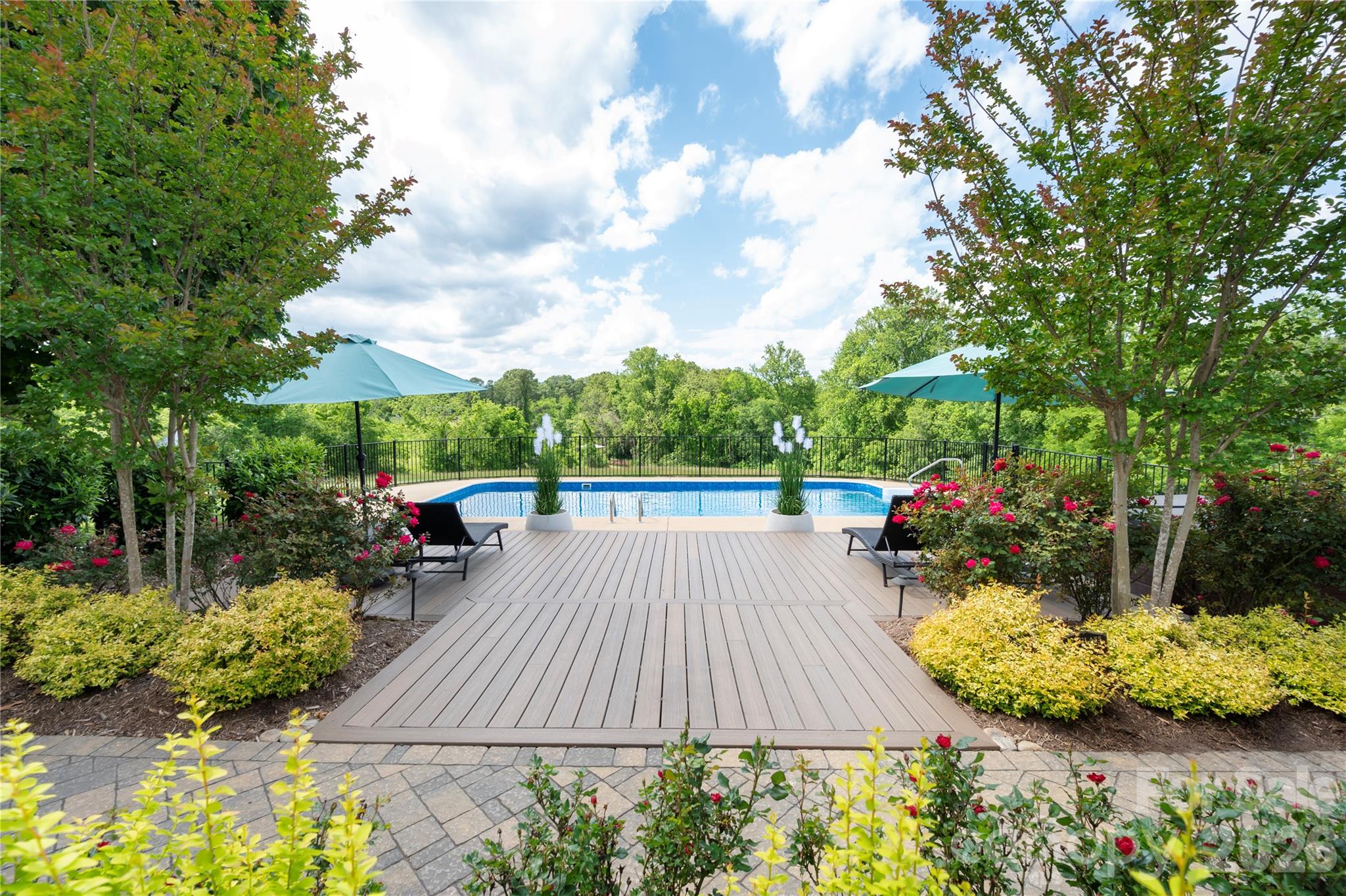 134 W Oakview Road — Asheville