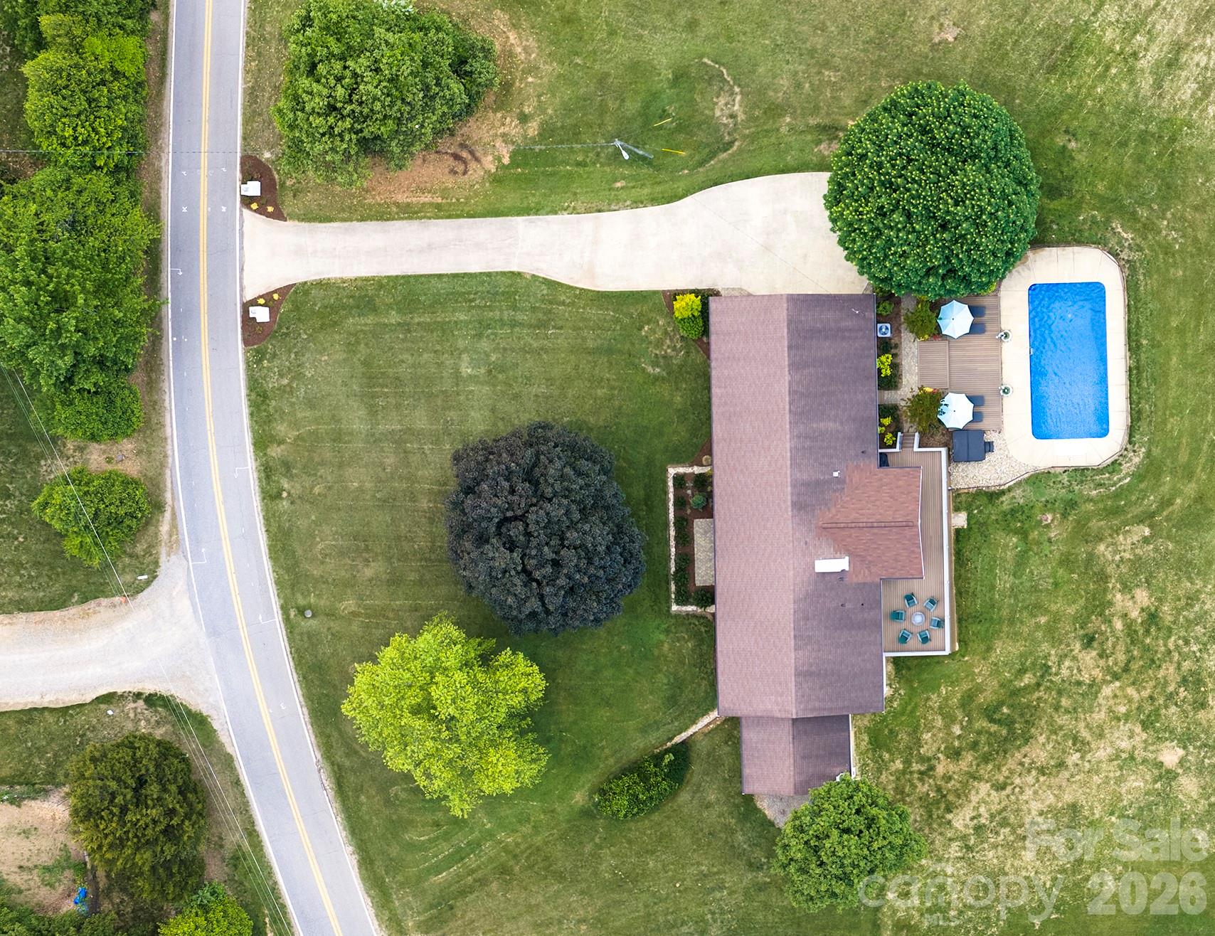 134 W Oakview Road — Asheville