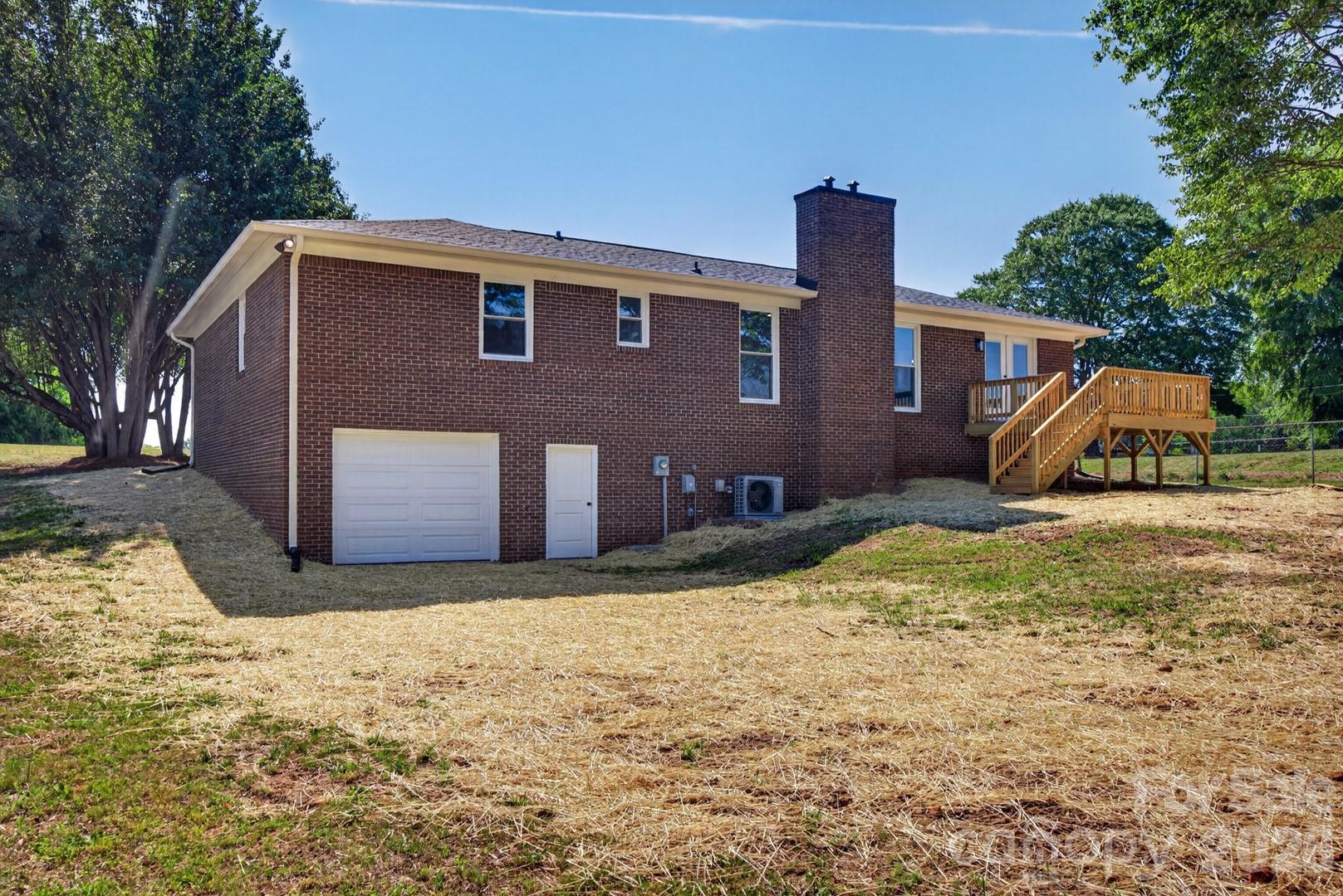 139 Berrier Road — Lexington