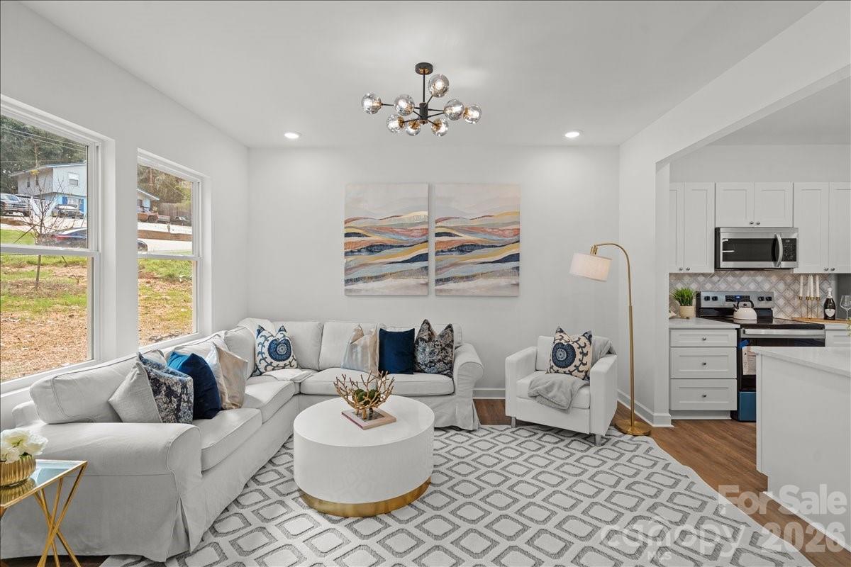 1324 Old Charlotte Road — Statesville