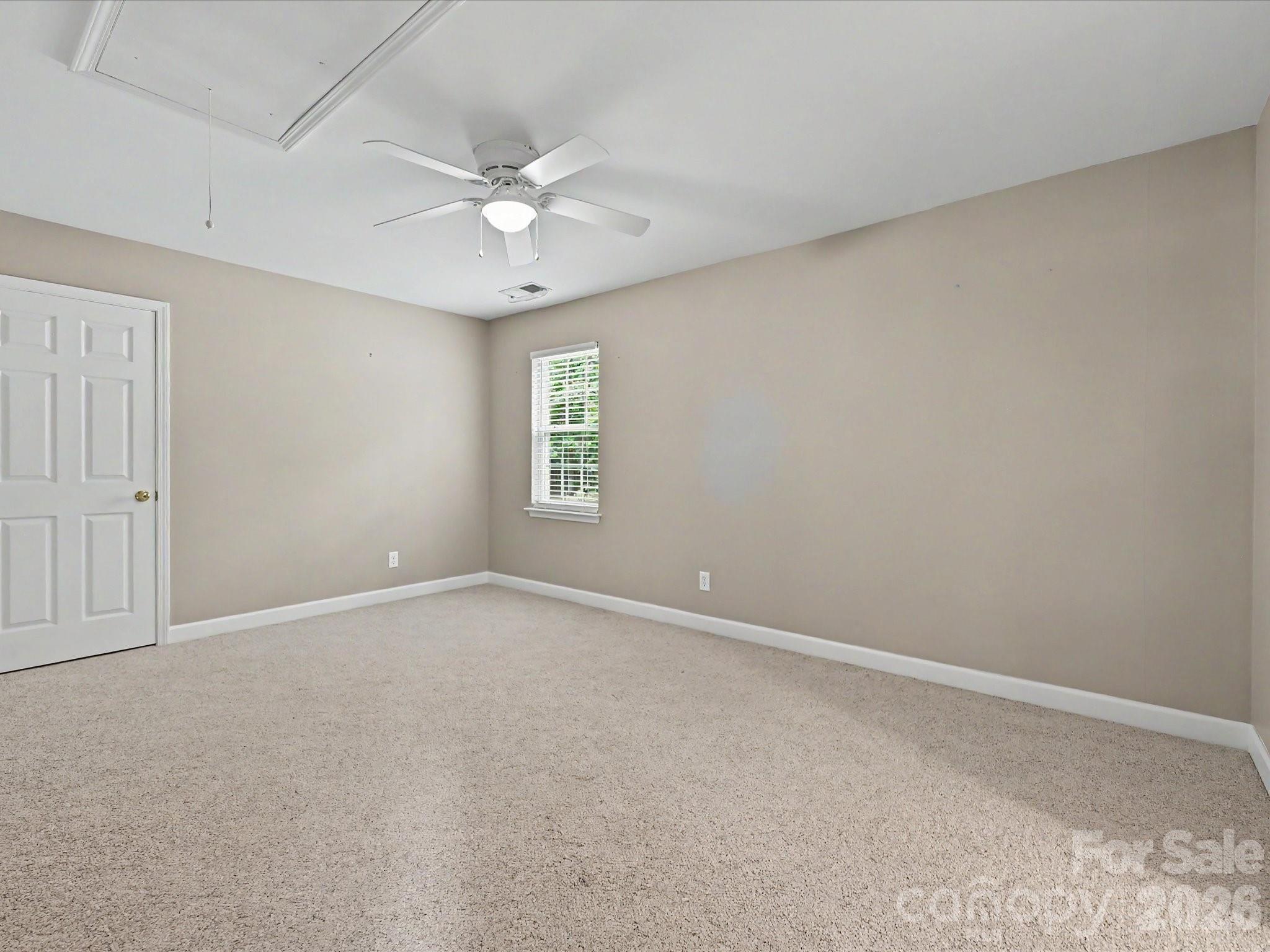 8729 Riverwood Road — Terrell