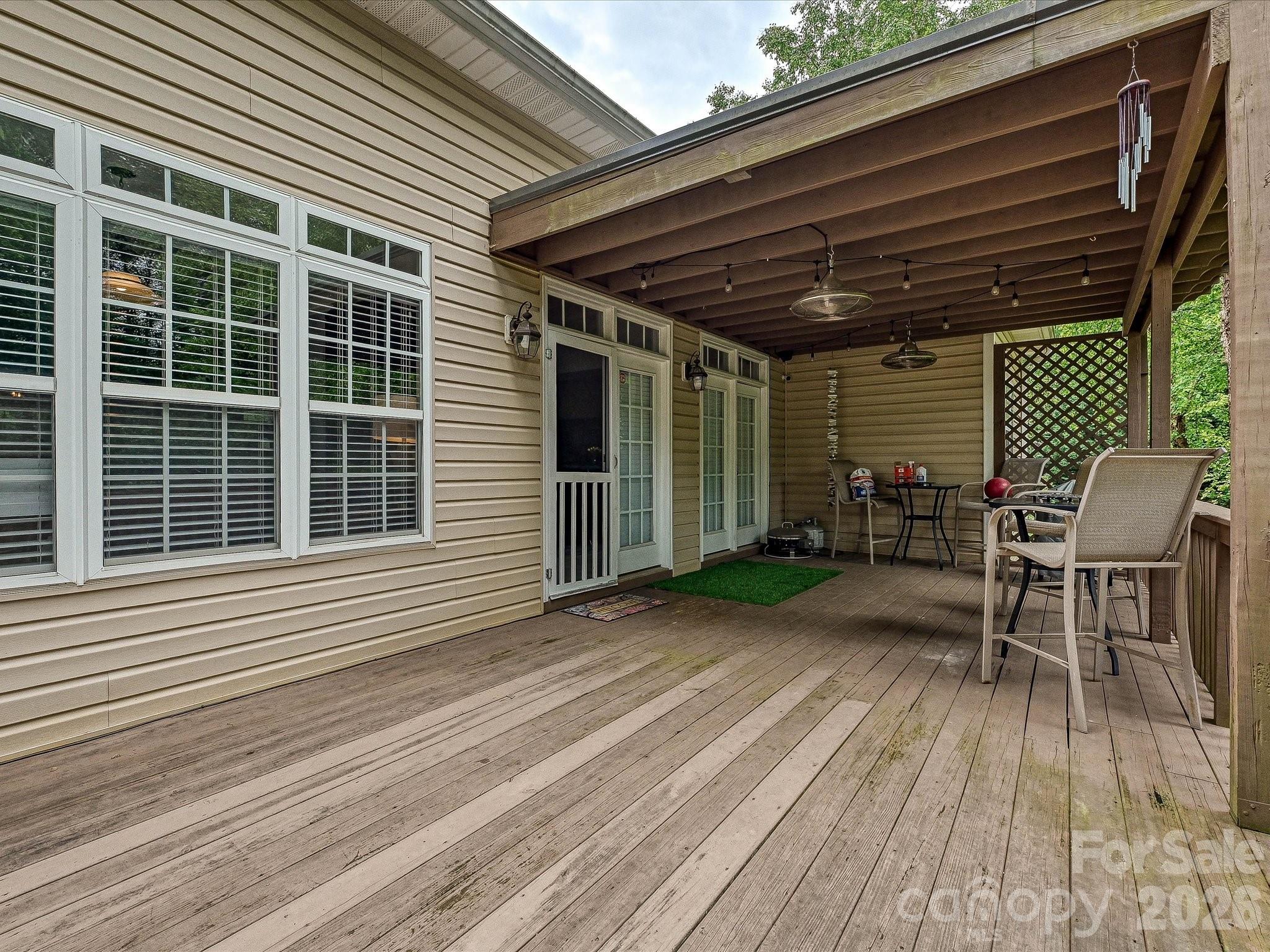 8729 Riverwood Road — Terrell