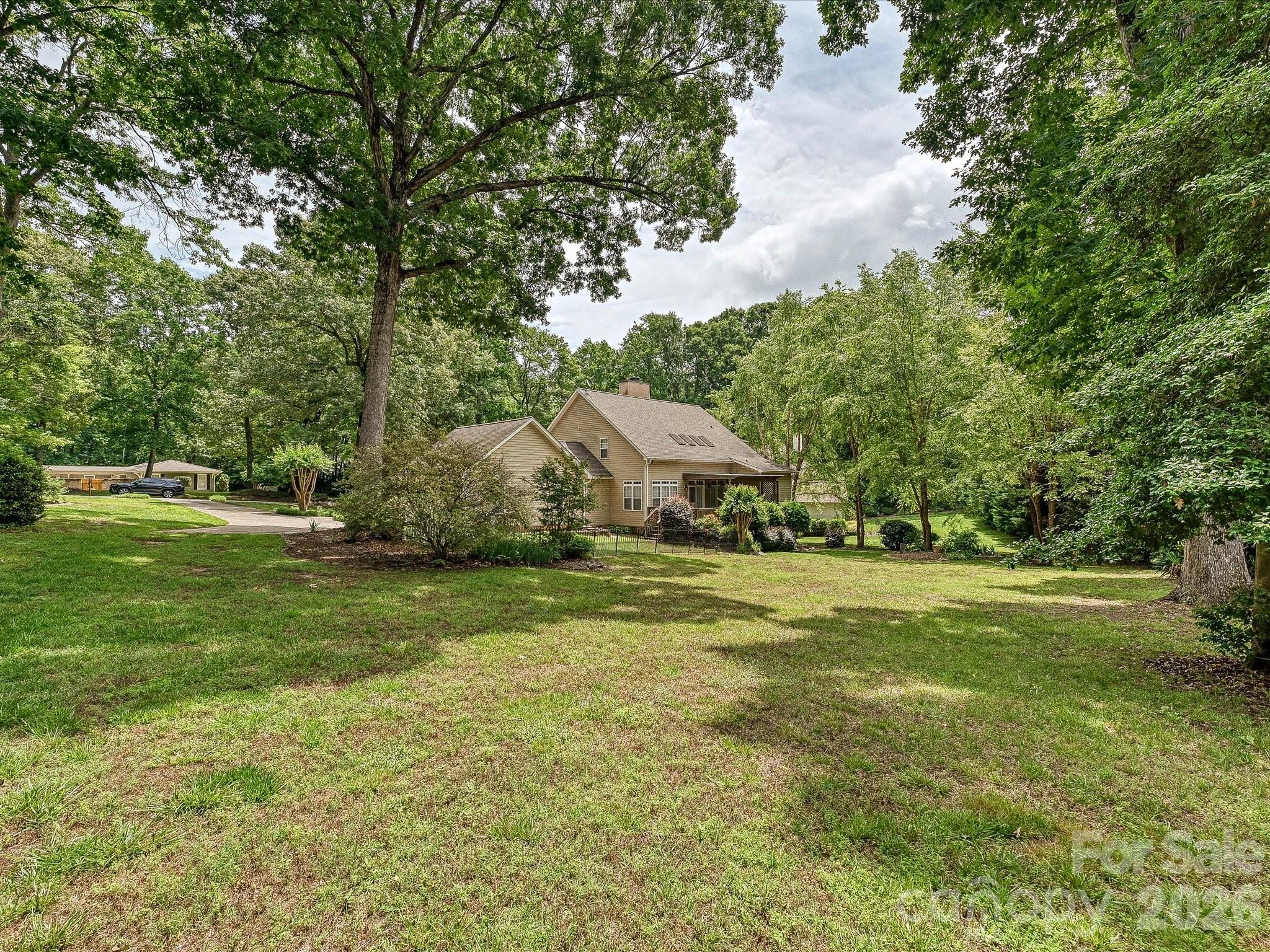 8729 Riverwood Road — Terrell