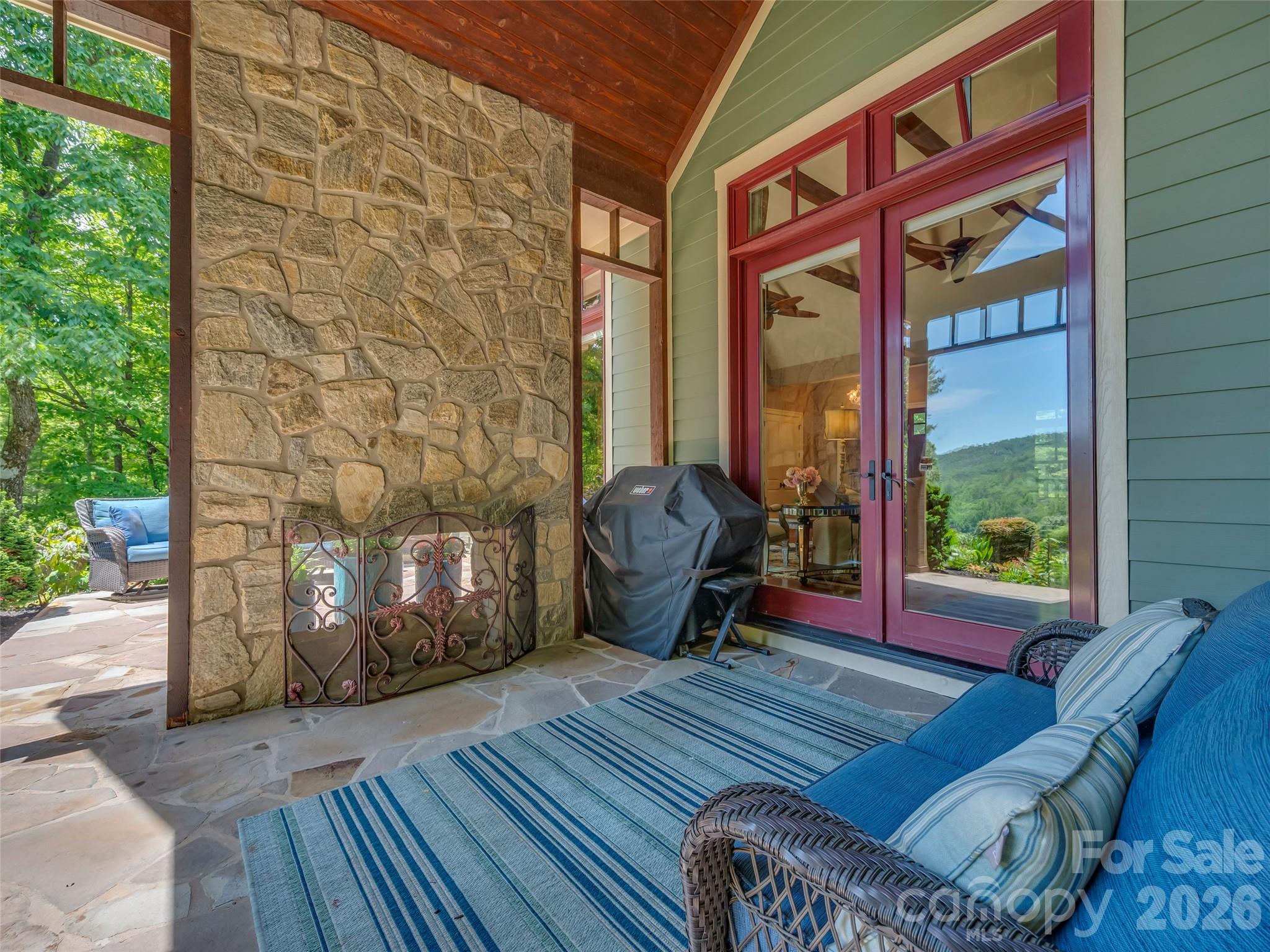 161 Chattooga Run — Hendersonville