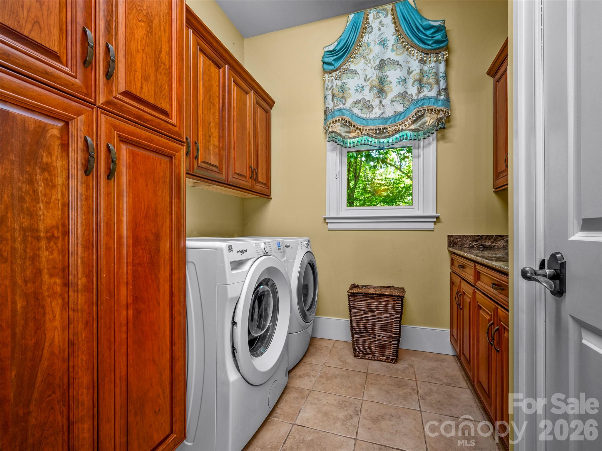 161 Chattooga Run — Hendersonville