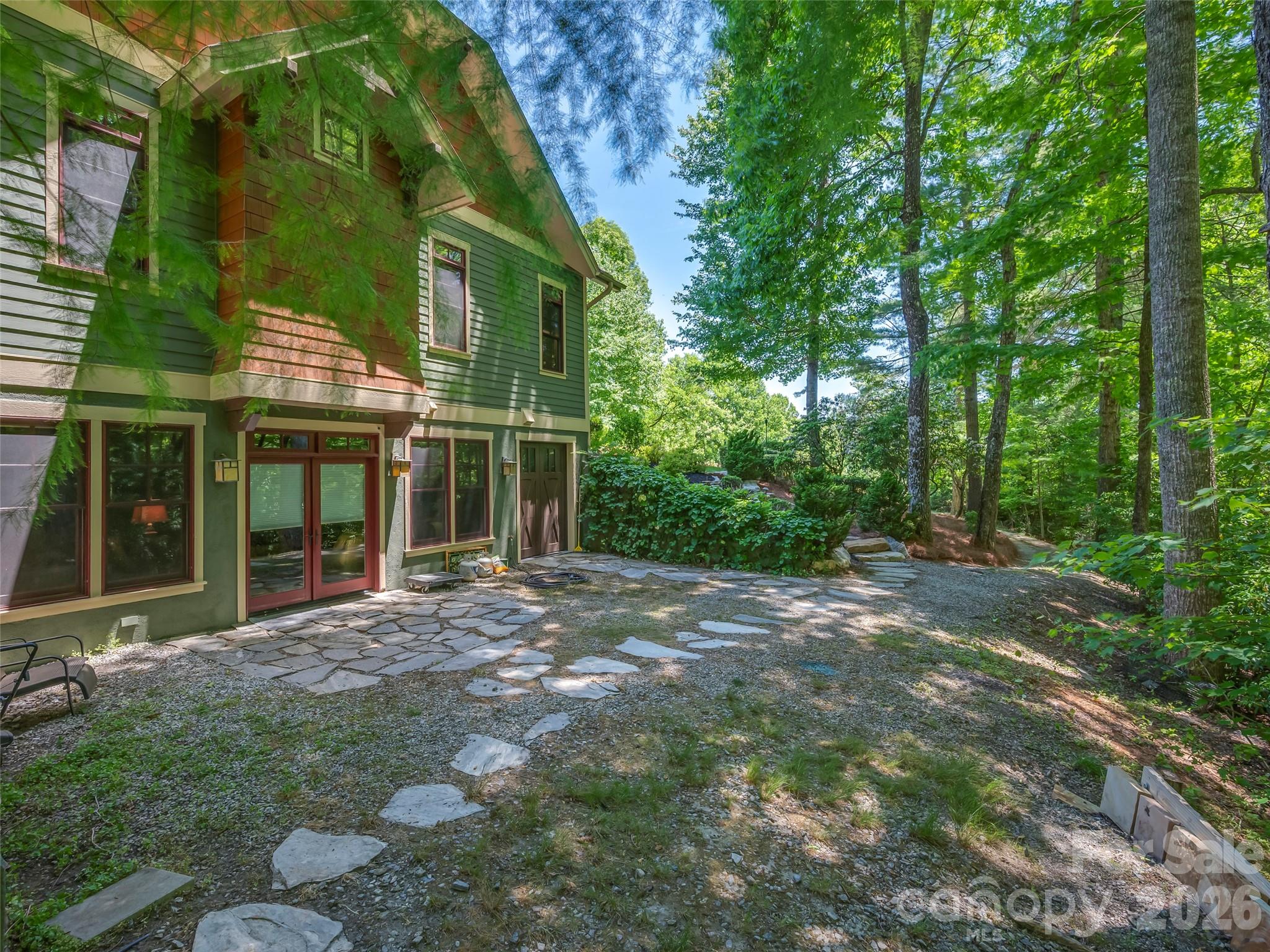 161 Chattooga Run — Hendersonville