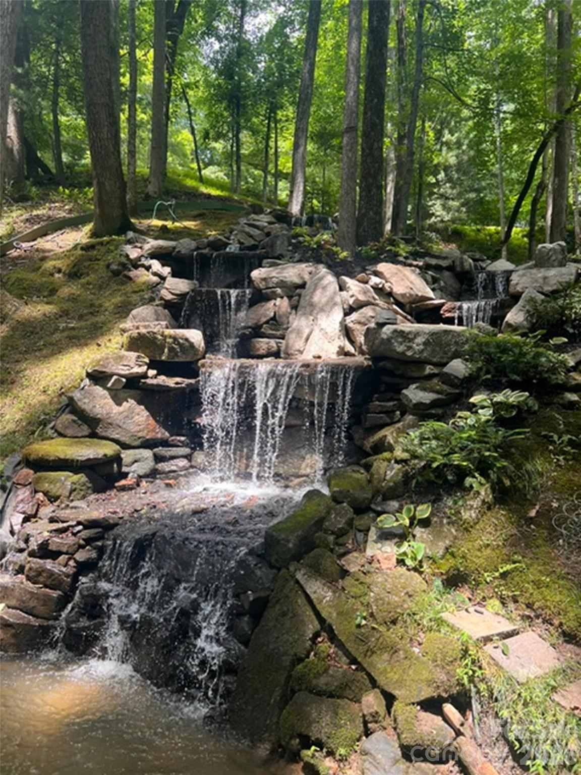 161 Chattooga Run — Hendersonville