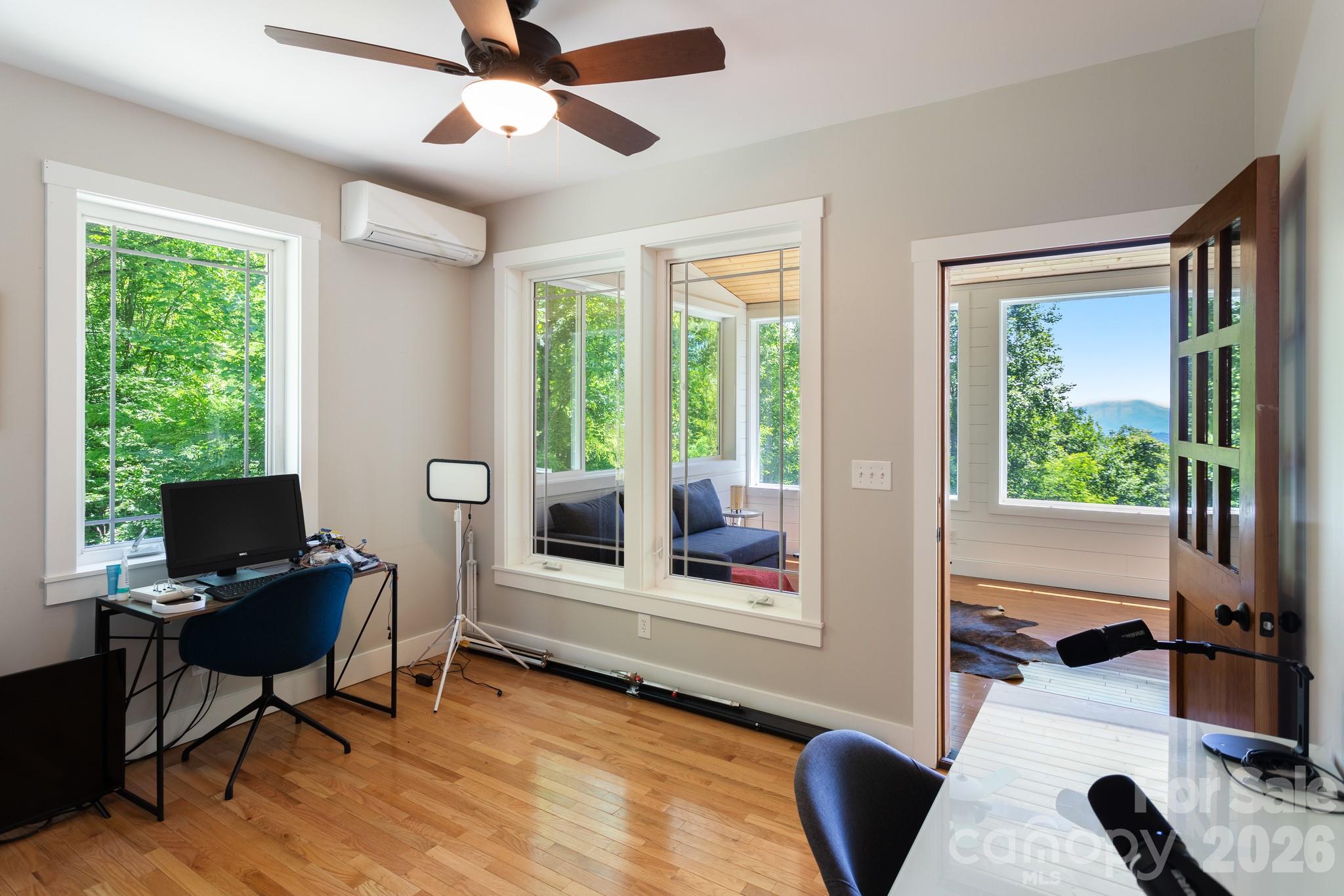 1621 Upward Way — Waynesville