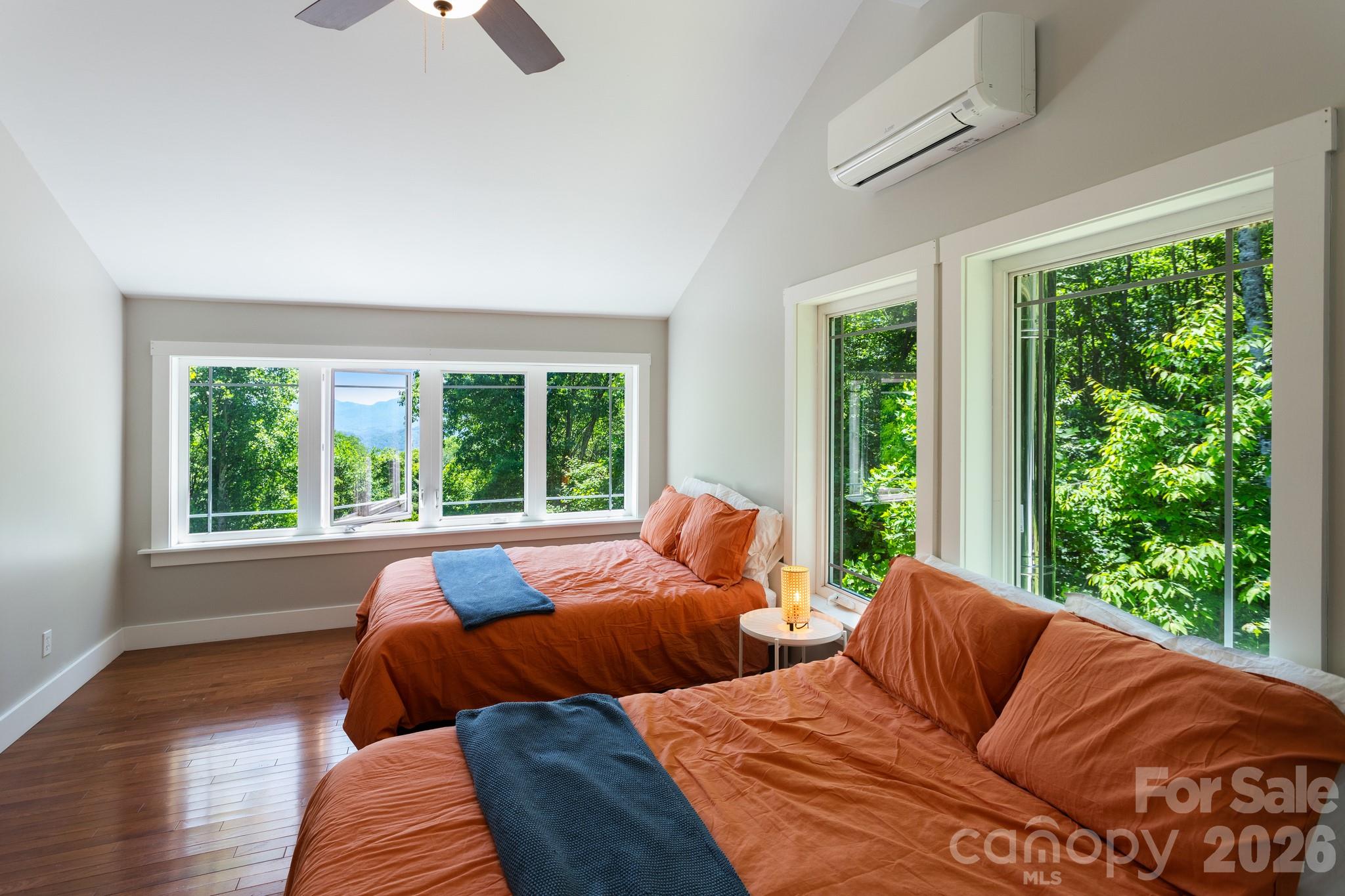 1621 Upward Way — Waynesville