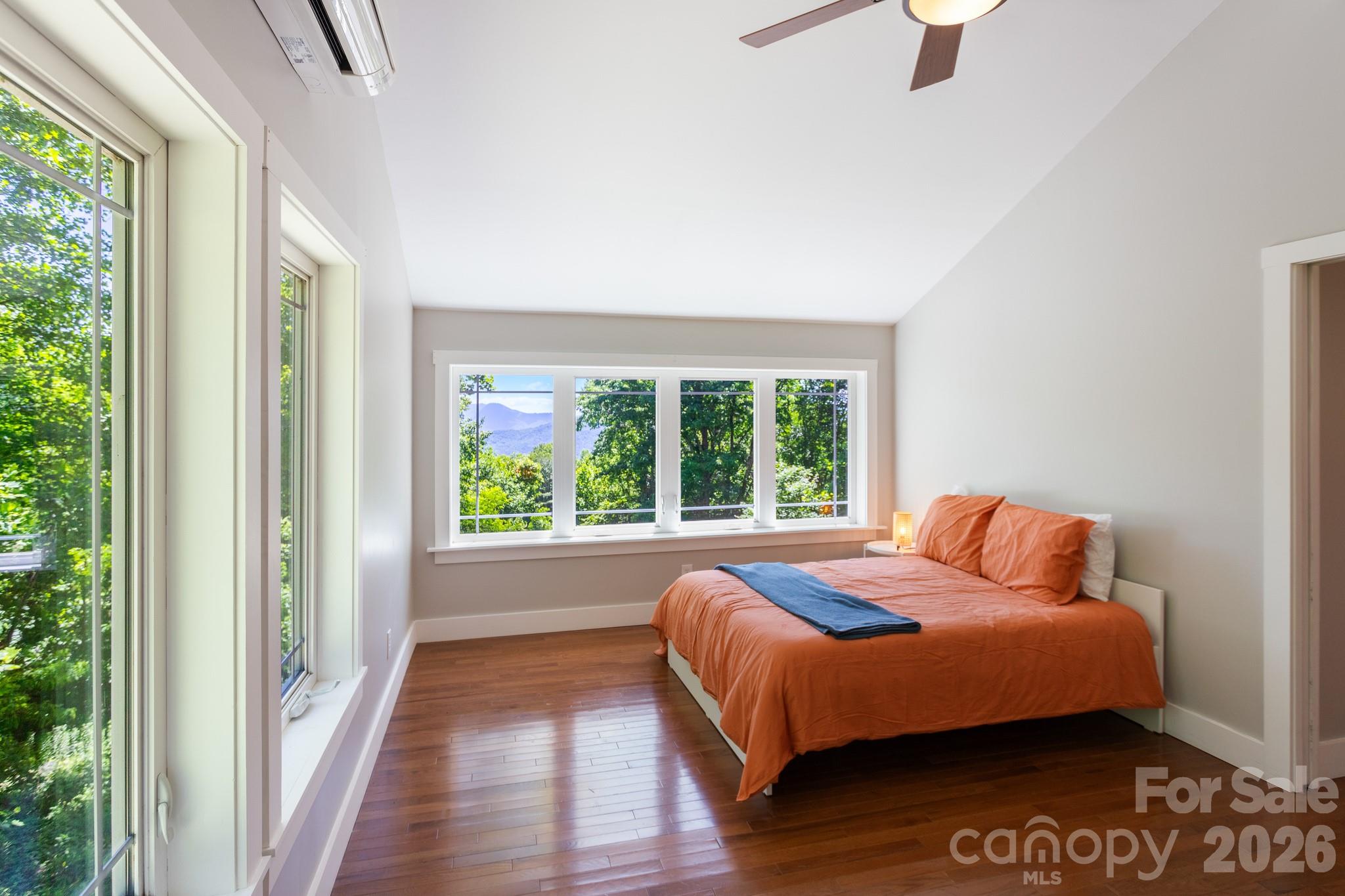 1621 Upward Way — Waynesville