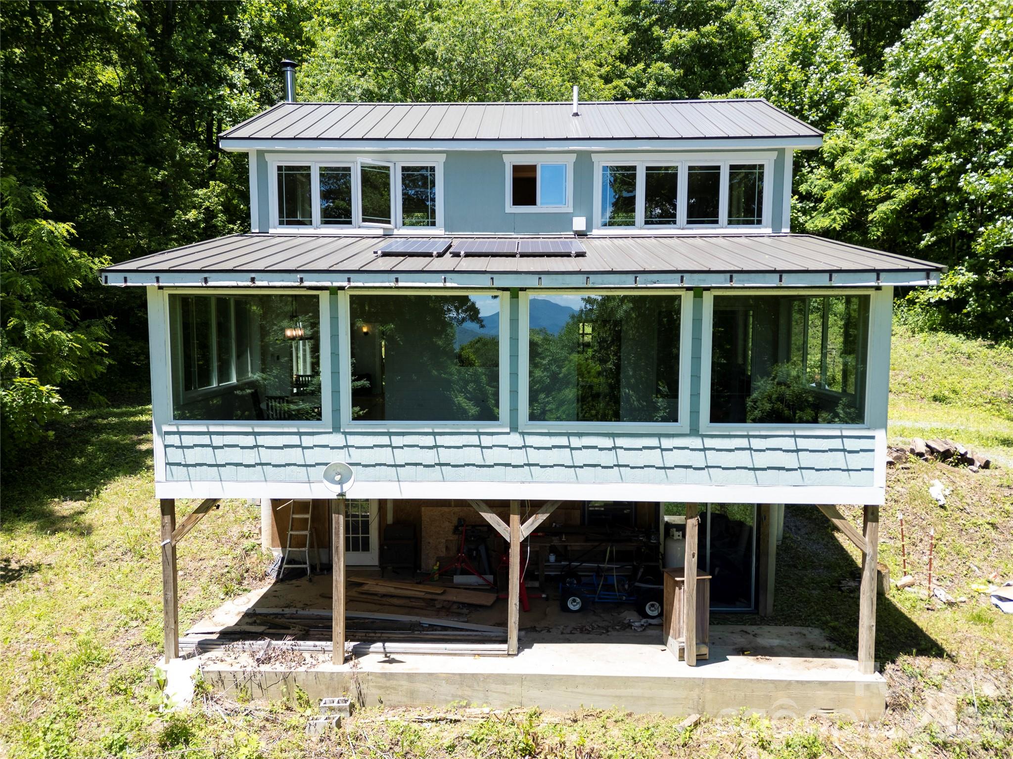 1621 Upward Way — Waynesville