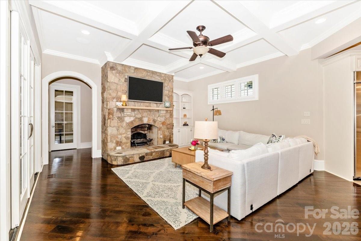 8100 Skye Lochs Drive — Waxhaw